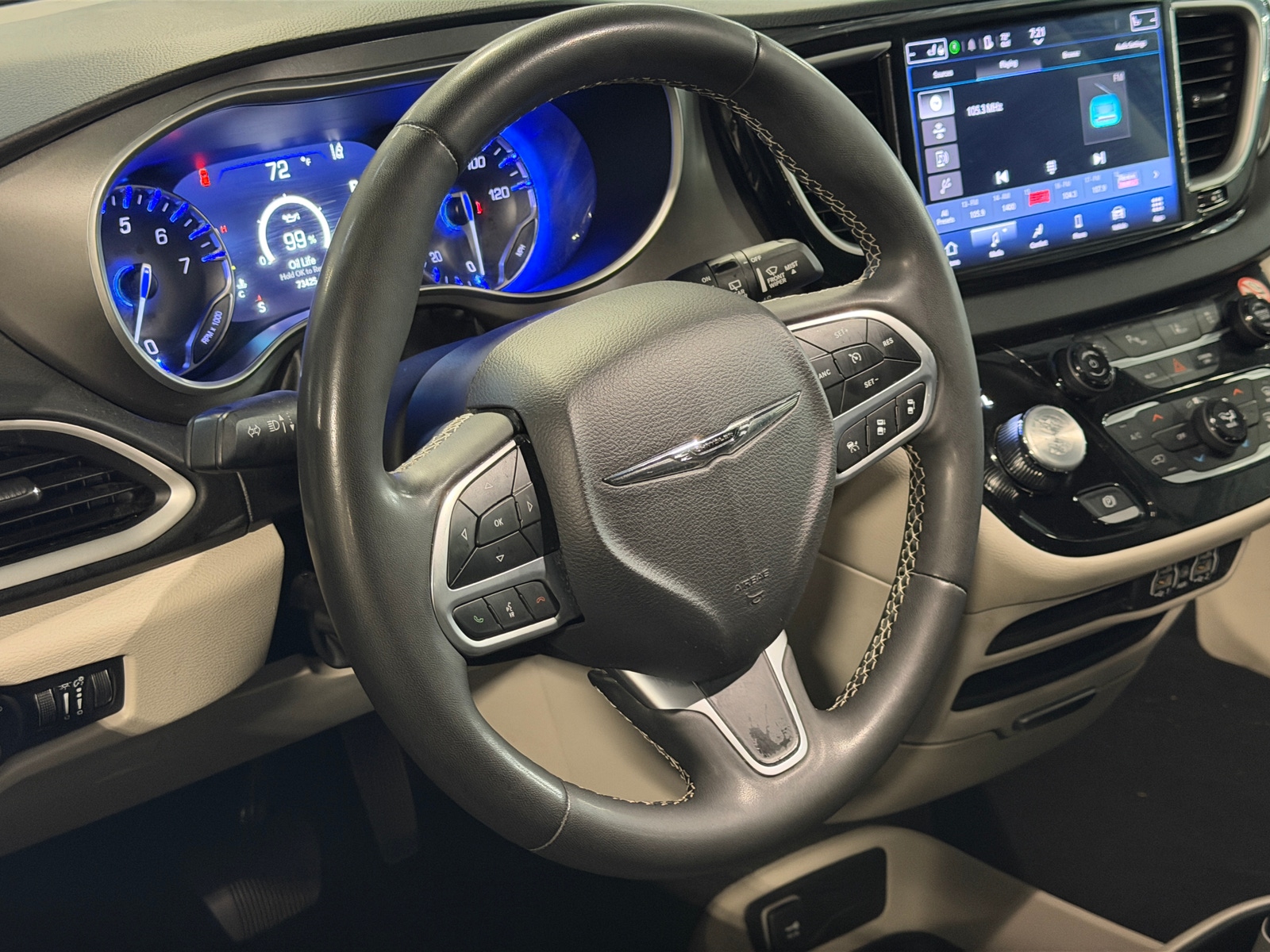 Thumbnail: 2024 Chrysler Pacifica - 4
