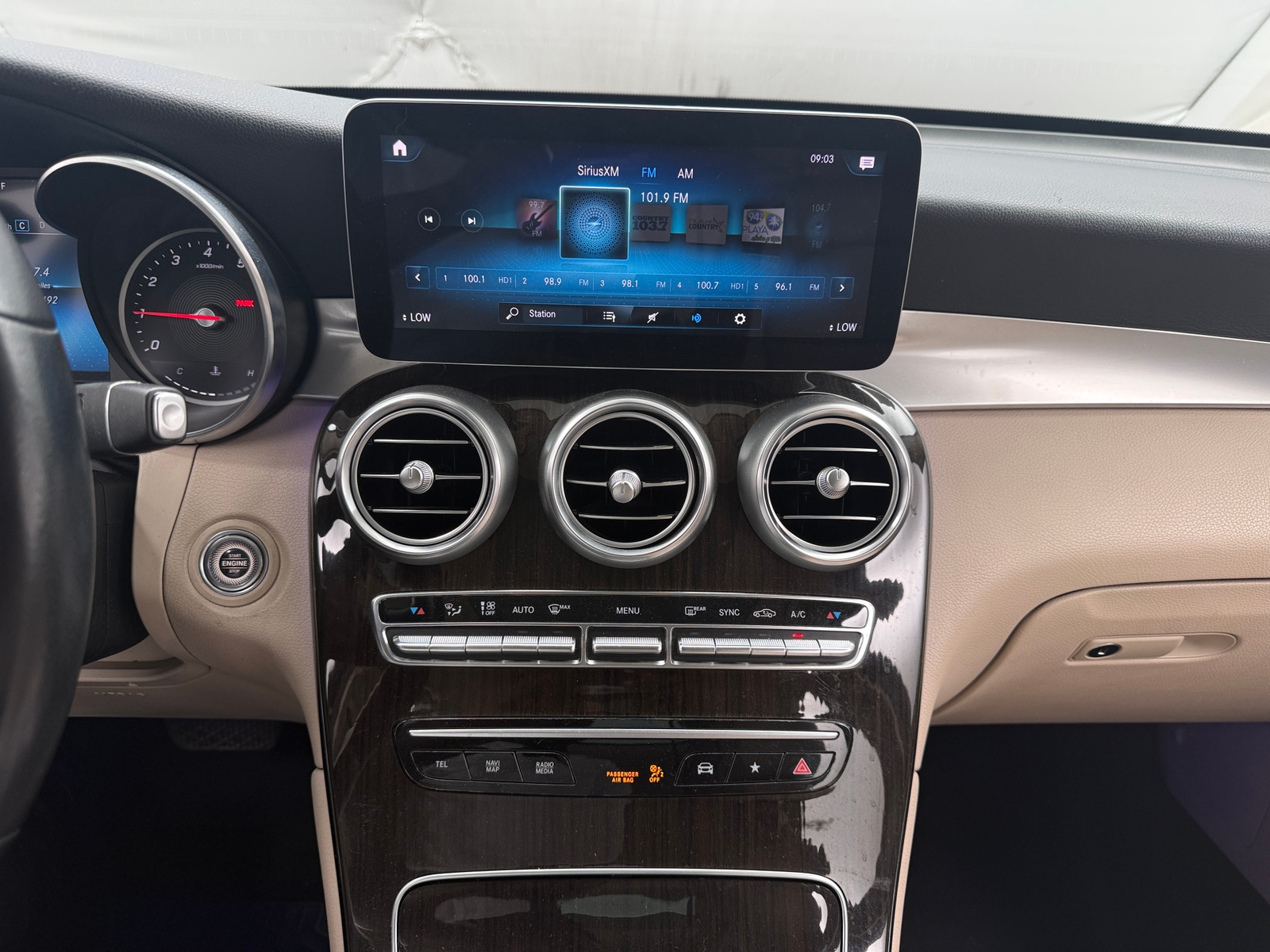 Thumbnail: 2021 Mercedes-Benz GLC - 3