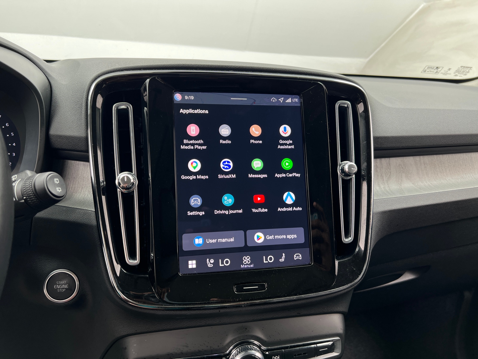 Thumbnail: 2026 Volvo XC40 - 3