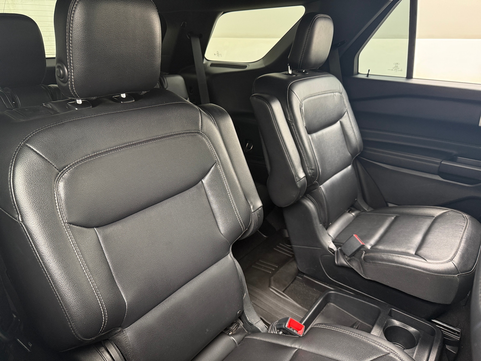 Thumbnail: 2020 Ford Explorer - 5