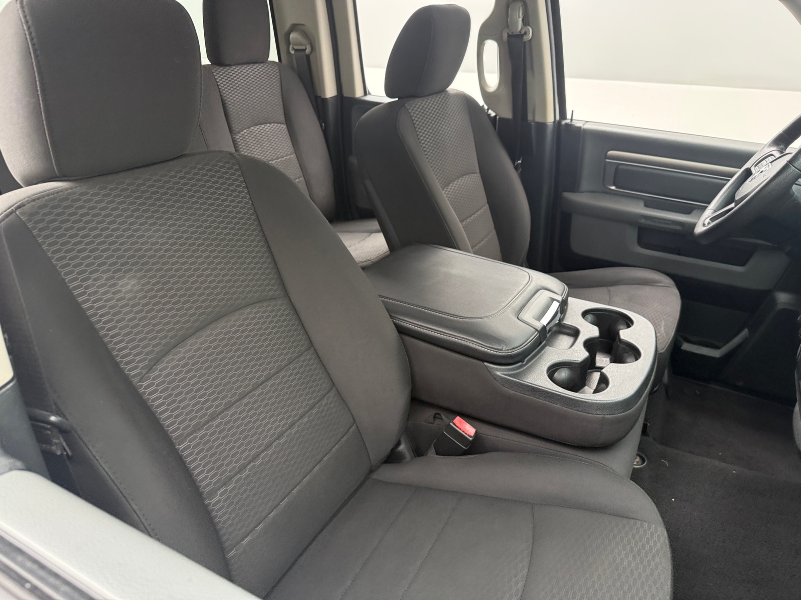Thumbnail: 2019 RAM 1500 Classic - 2