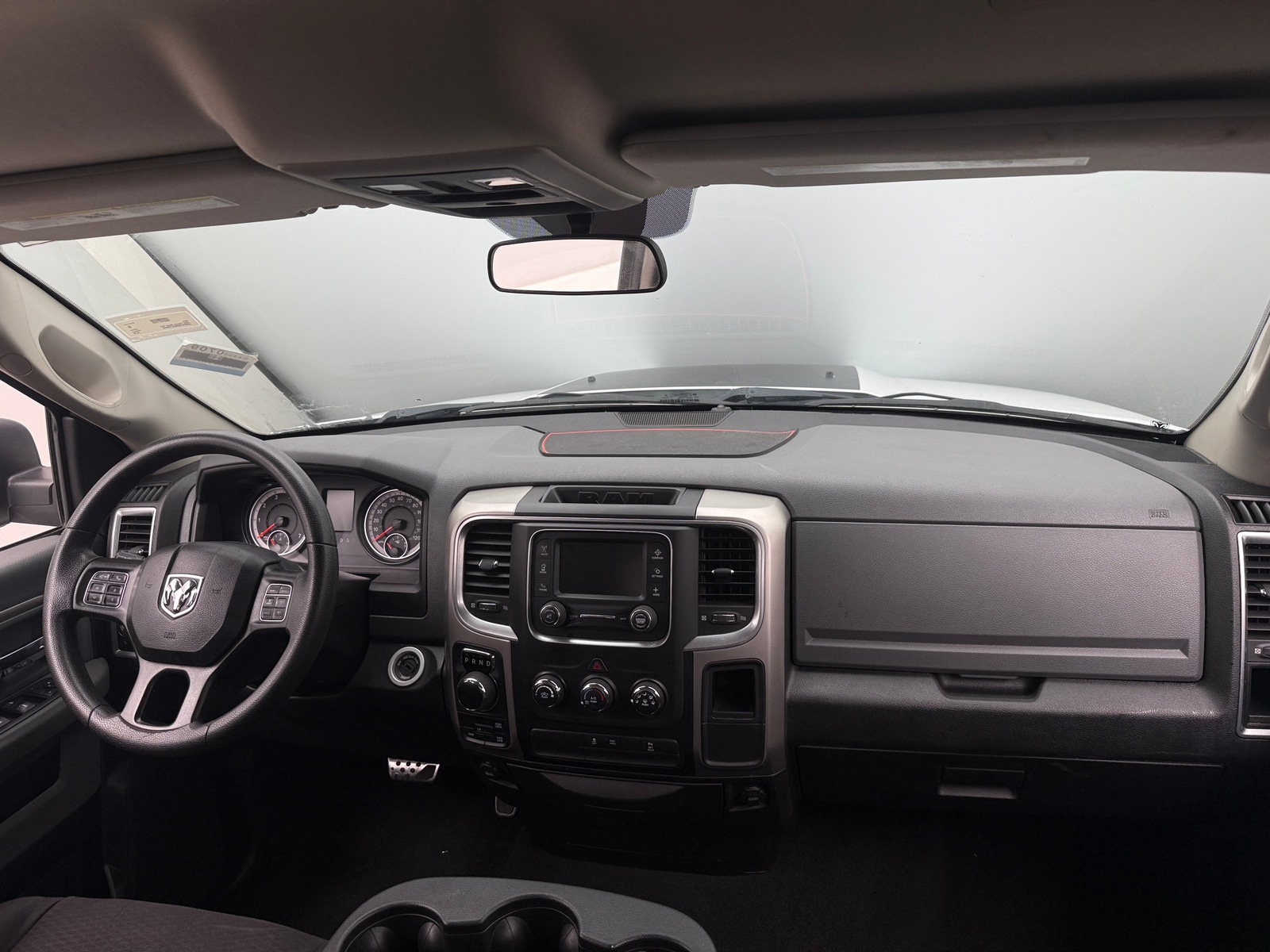 Thumbnail: 2019 RAM 1500 Classic - 3