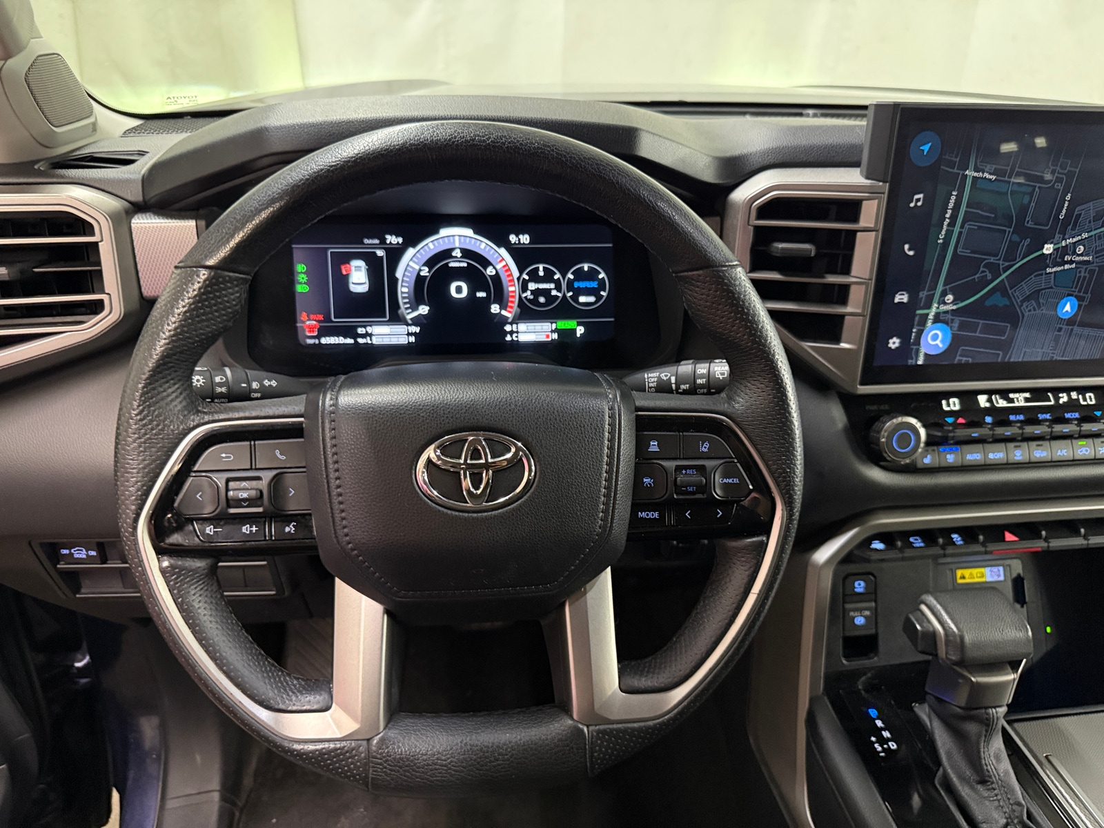 Thumbnail: 2023 Toyota Sequoia - 4