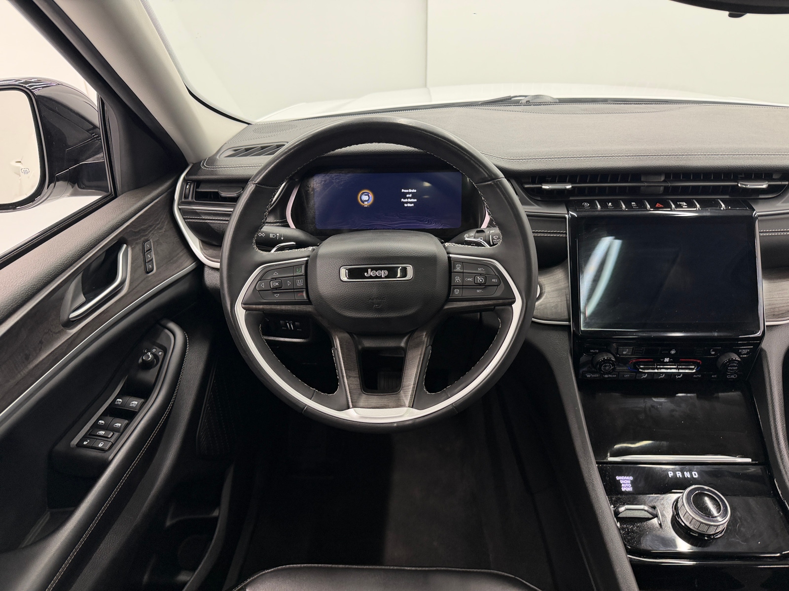 Thumbnail: 2023 Jeep Grand Cherokee - 4