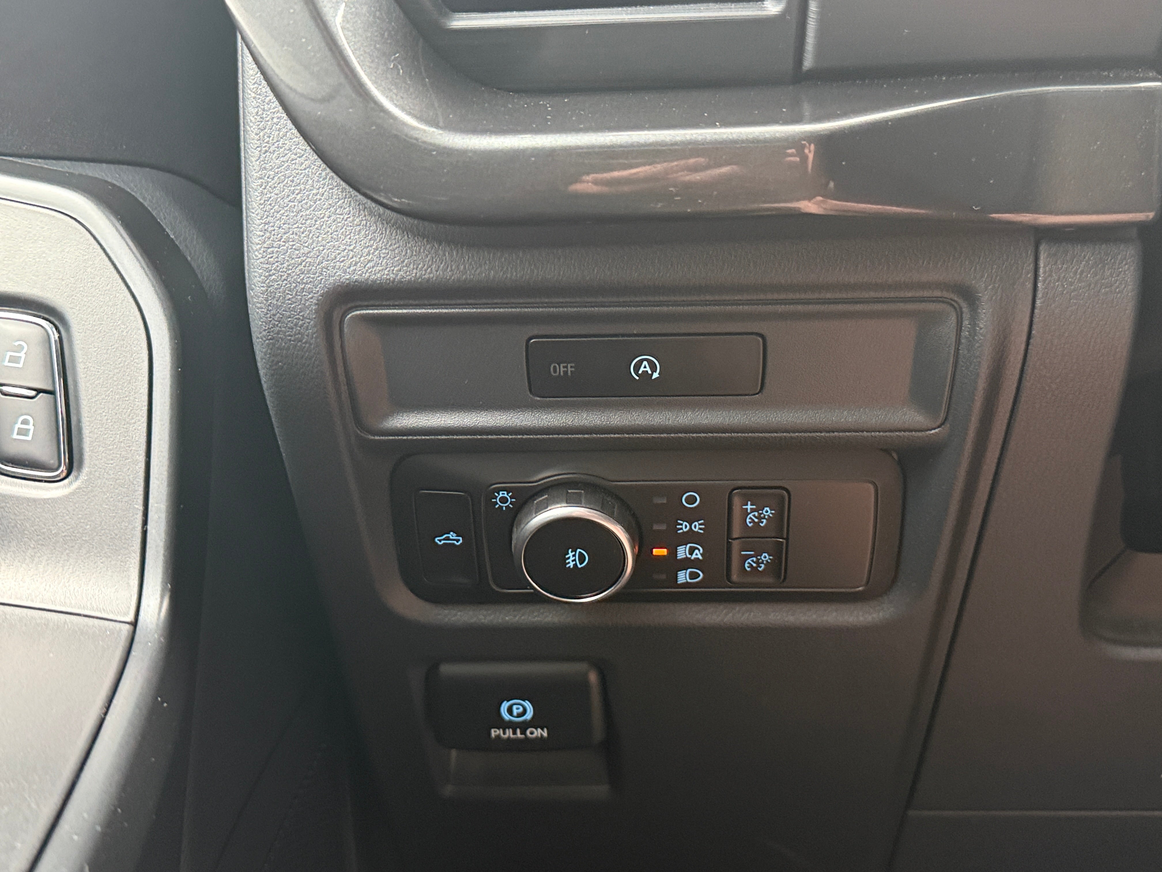 2025 Ford F-150 STX - Photo 10
