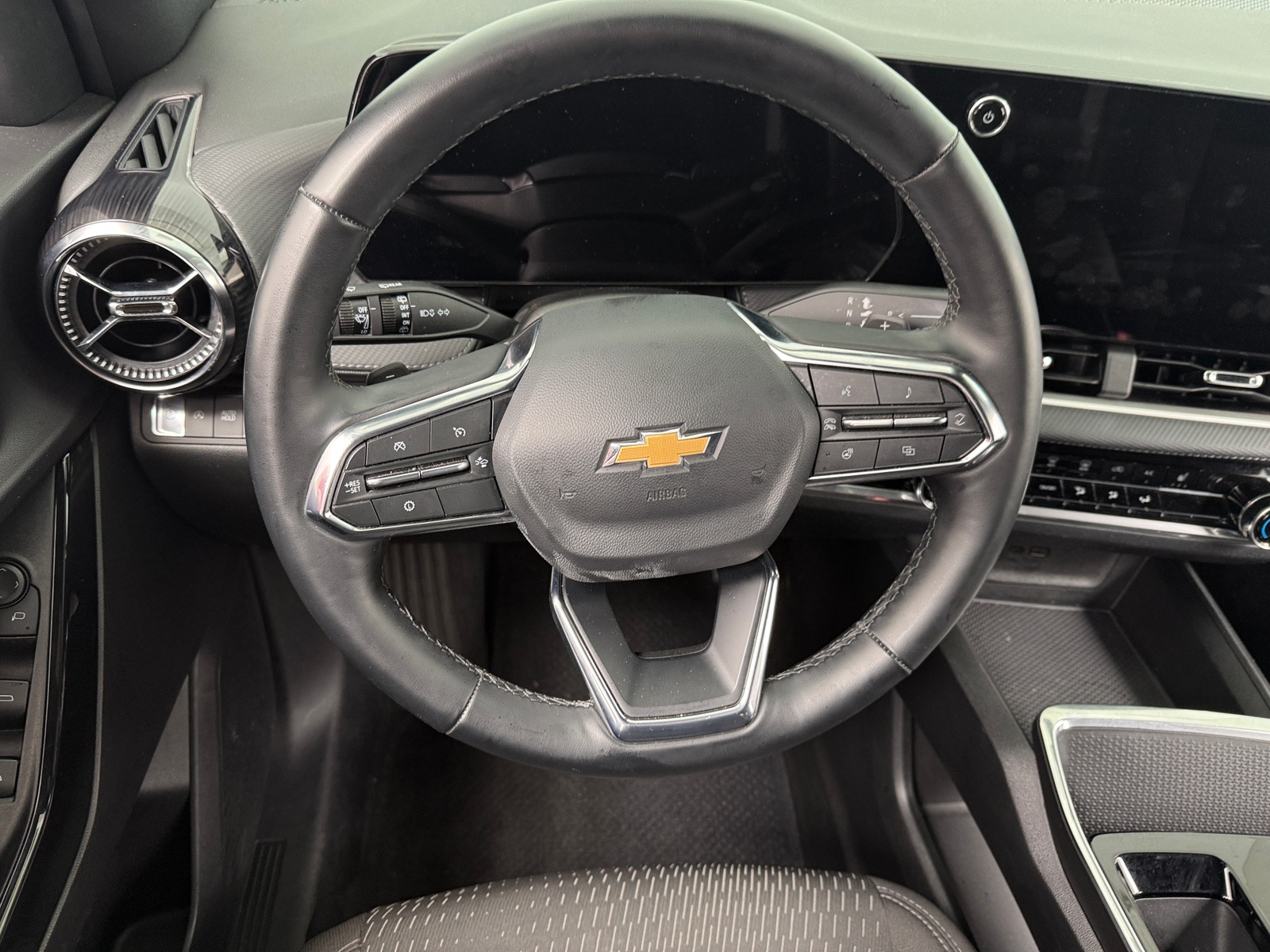 Thumbnail: 2025 Chevrolet Equinox - 5