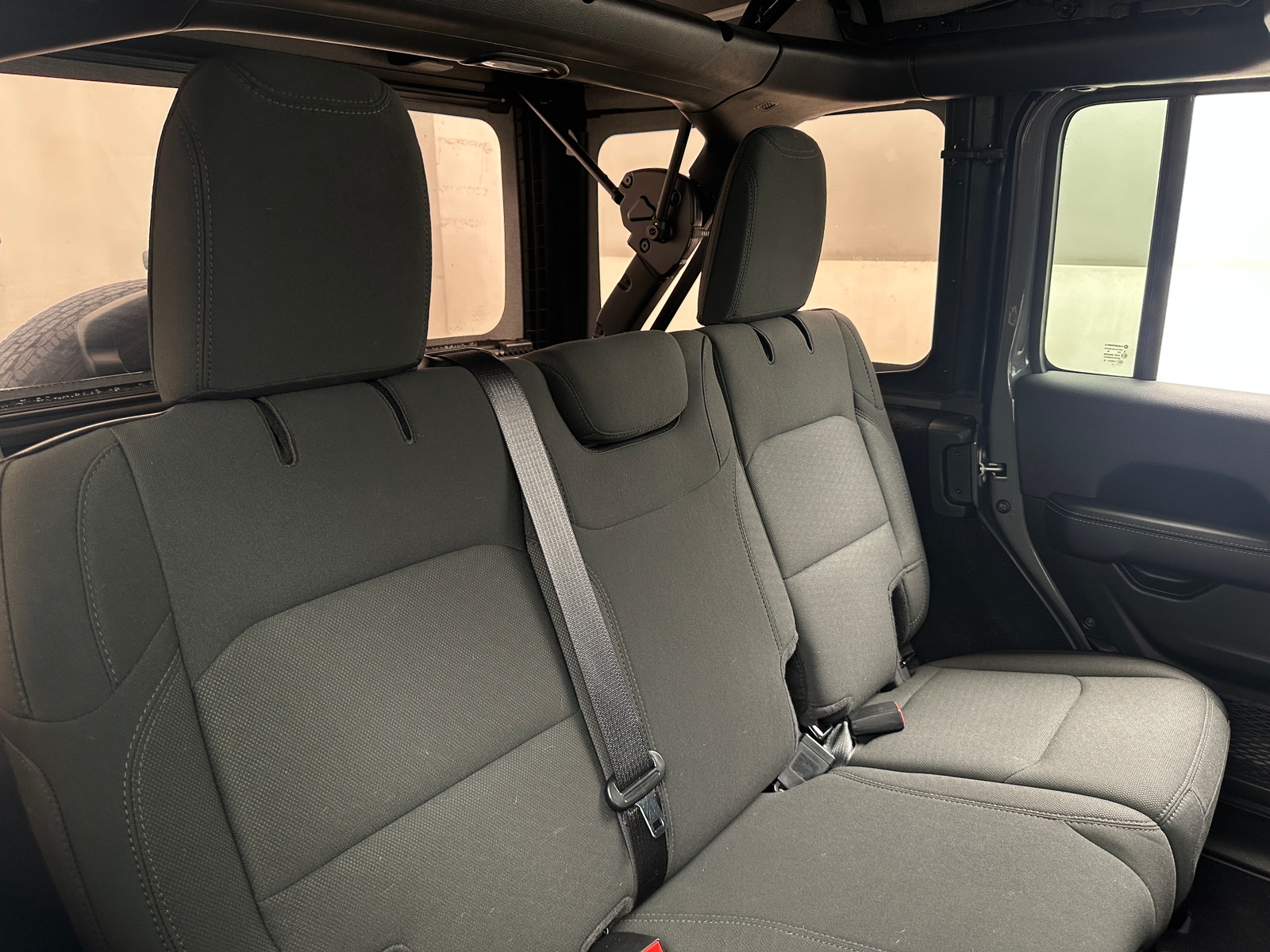 Thumbnail: 2022 Jeep Wrangler - 6