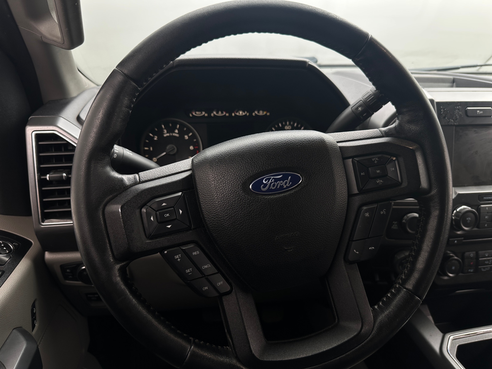 Thumbnail: 2018 Ford Econoline - 5