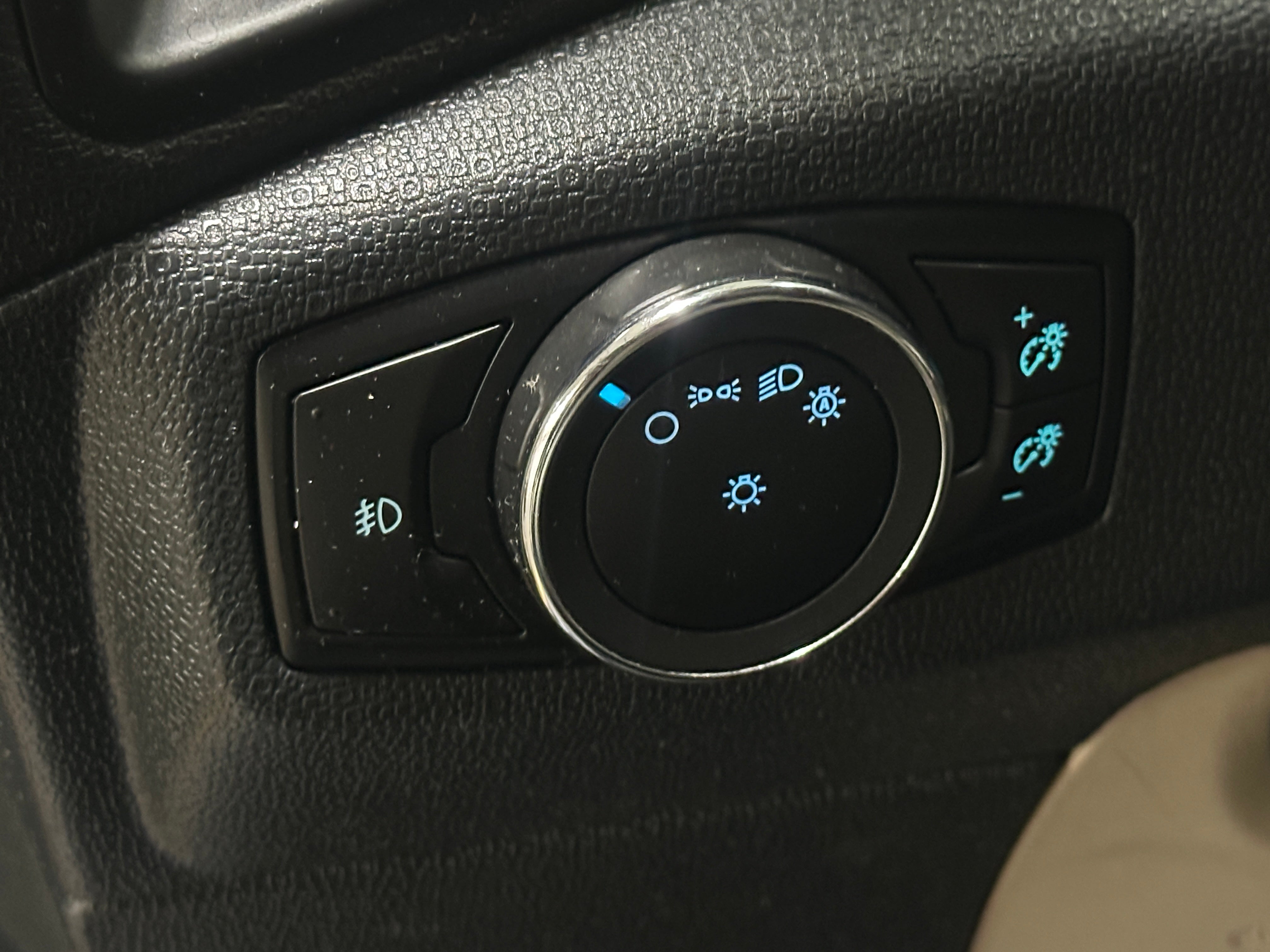 Used 2018 Ford Ecosport SE with VIN MAJ3P1TE8JC204198 for sale in Colonial Heights, VA