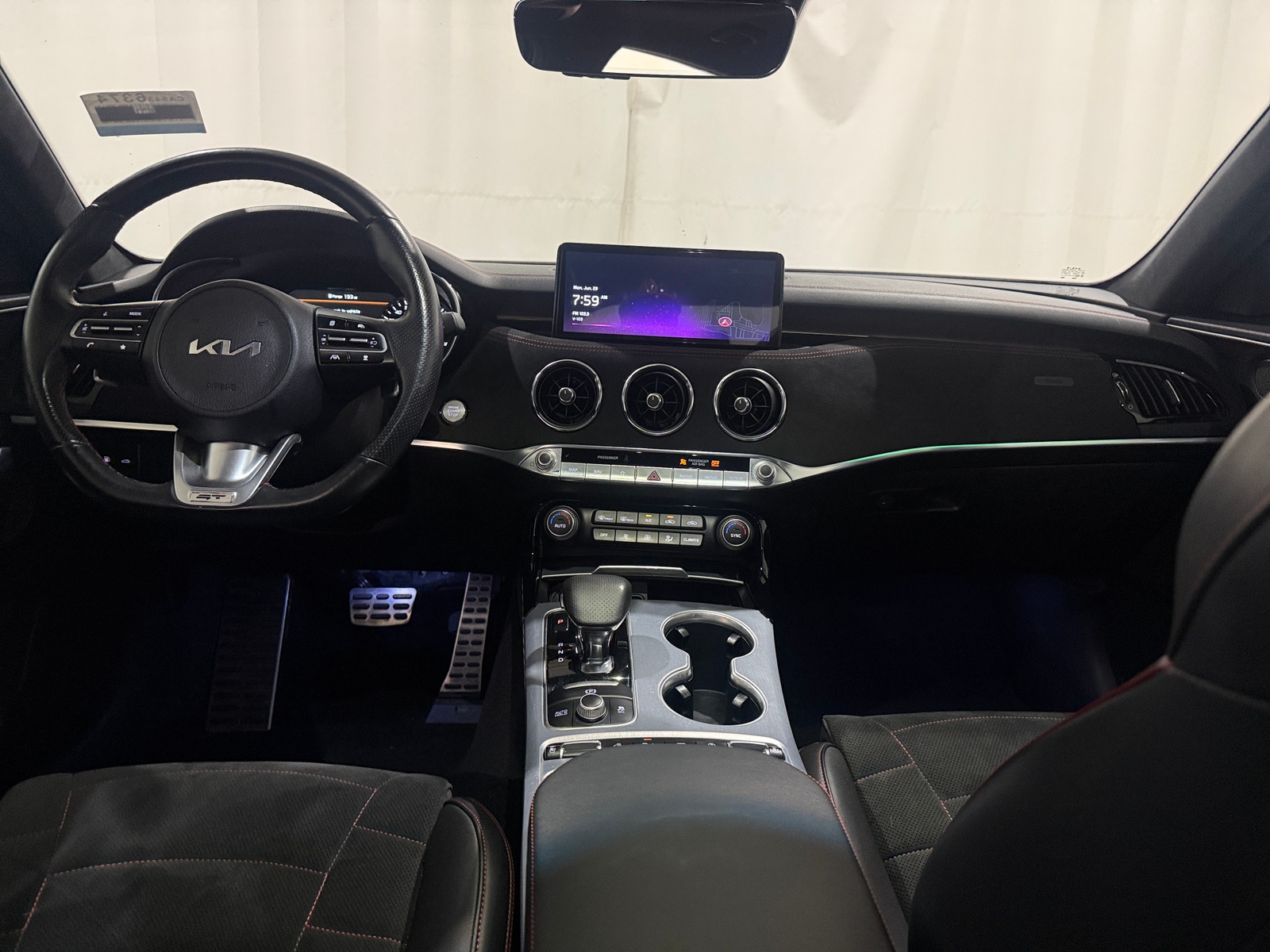 Thumbnail: 2023 Kia Stinger - 2