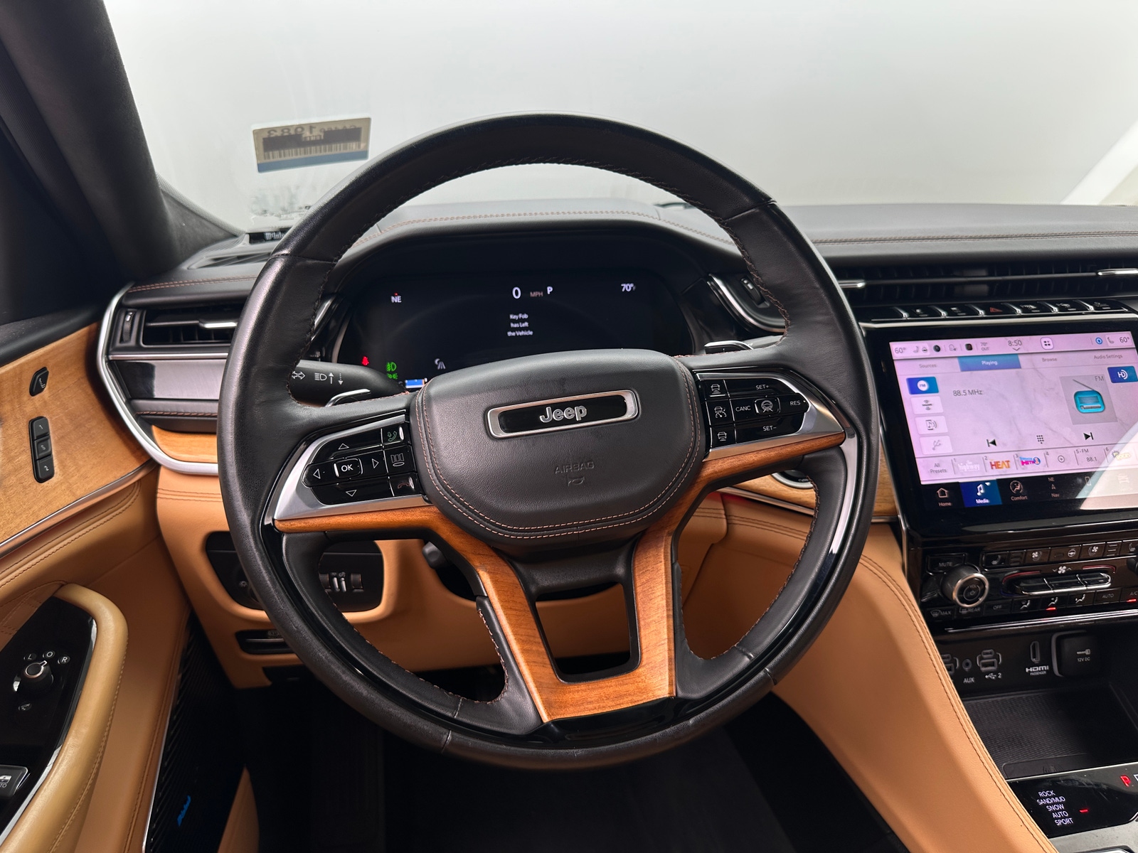 Thumbnail: 2022 Jeep Grand Cherokee L - 4