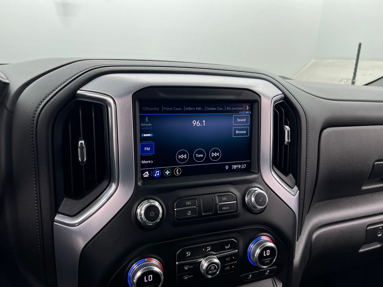 Thumbnail: 2022 GMC Sierra 2500 - 4