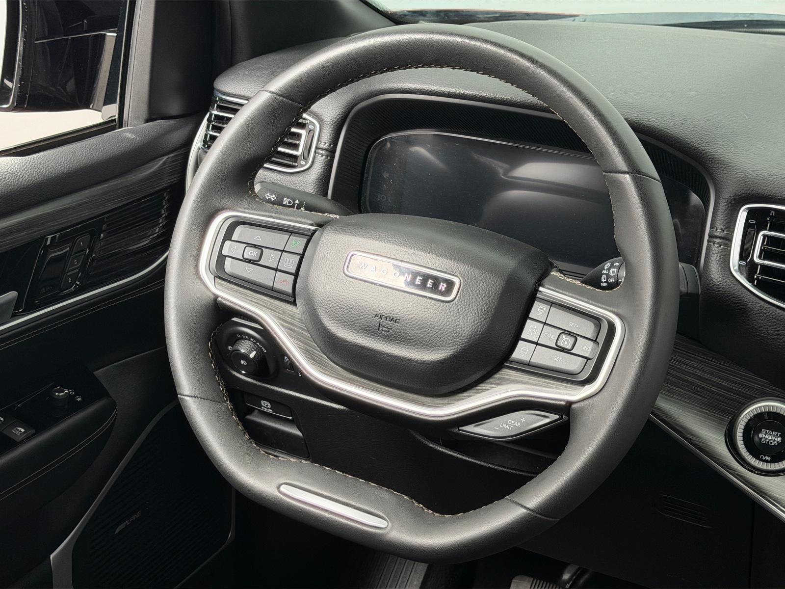 Thumbnail: 2024 Jeep Wagoneer - 4