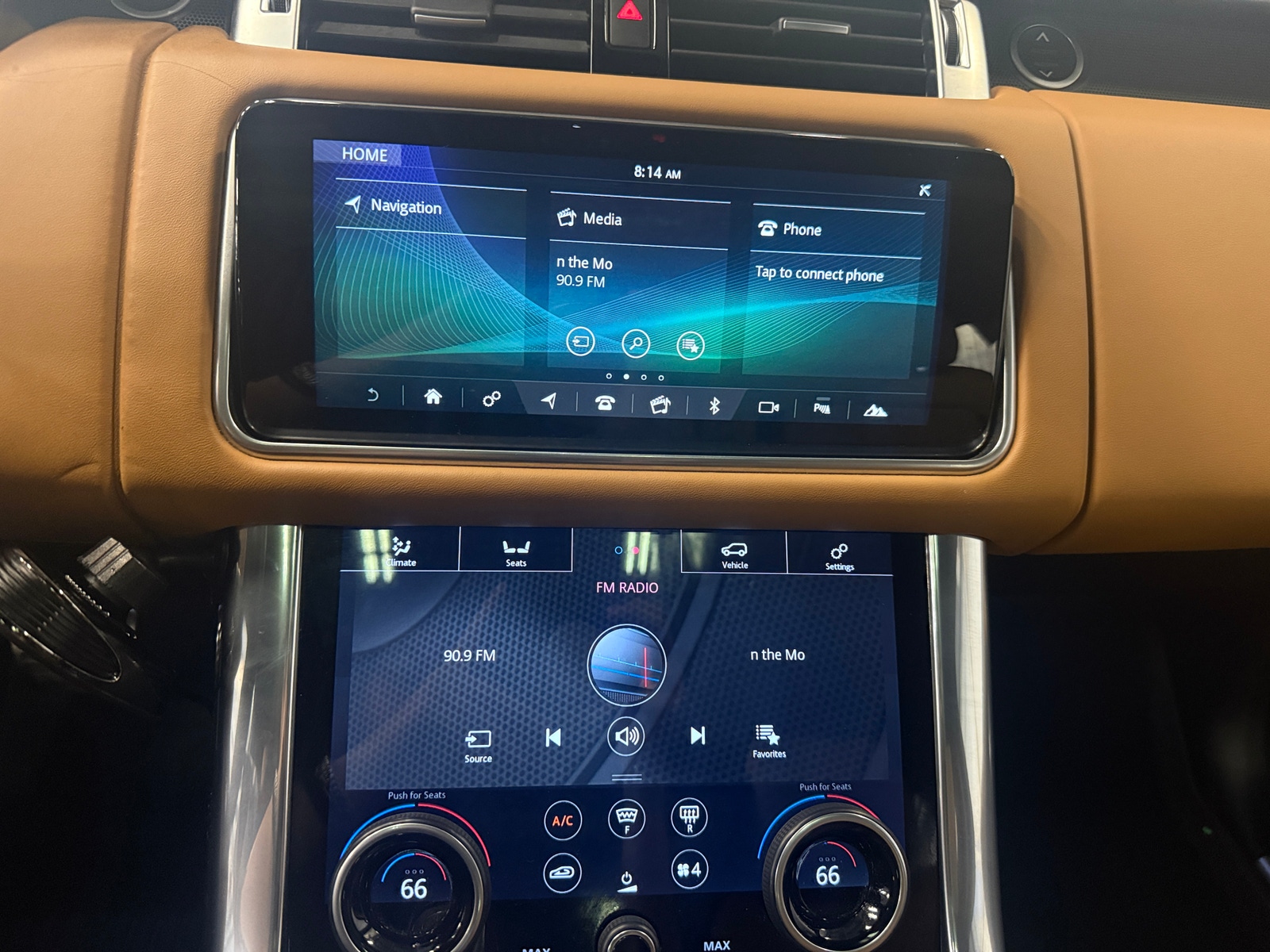 Thumbnail: 2019 Land Rover Range Rover Sport - 3