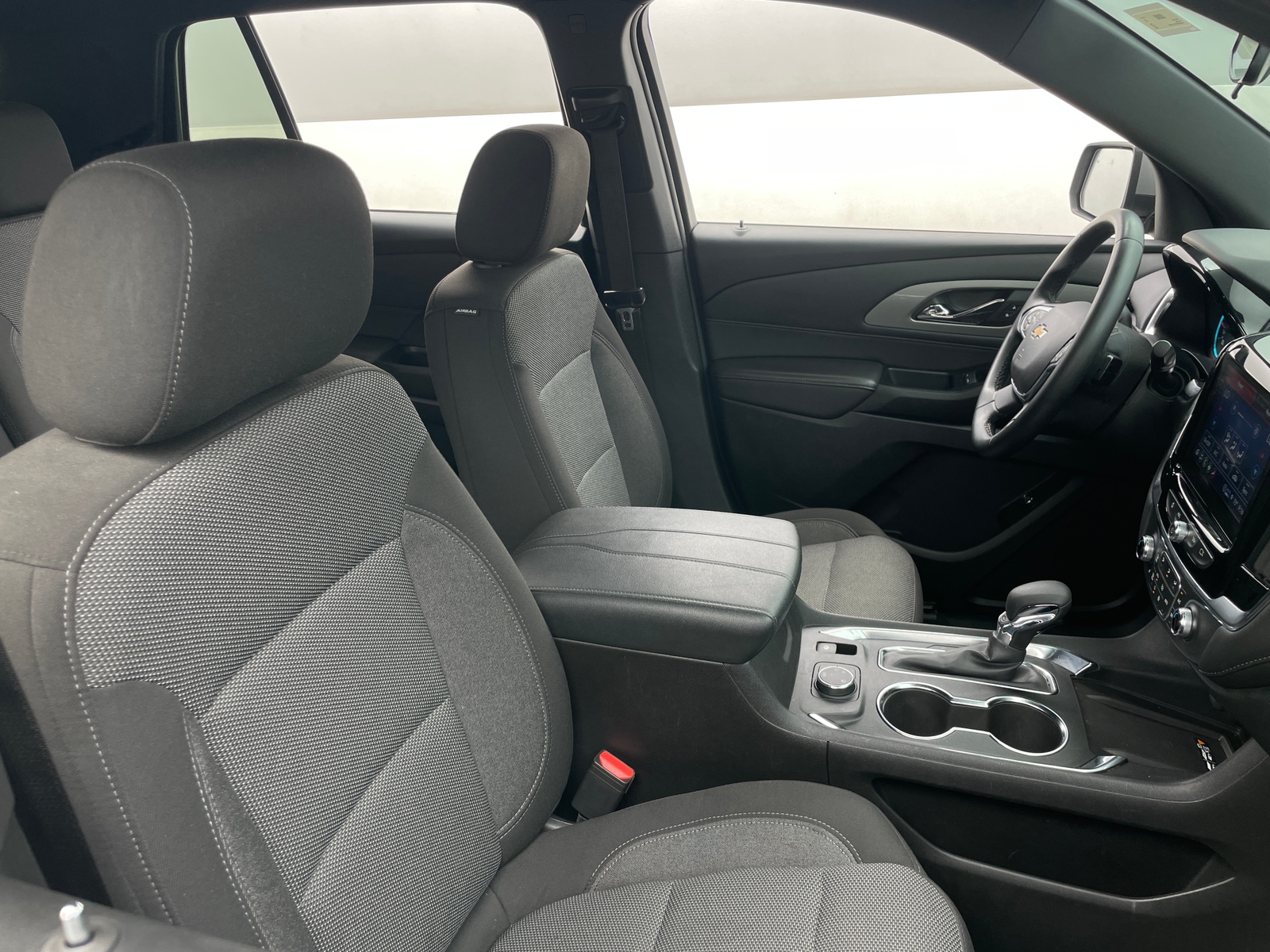 Thumbnail: 2023 Chevrolet Traverse - 2
