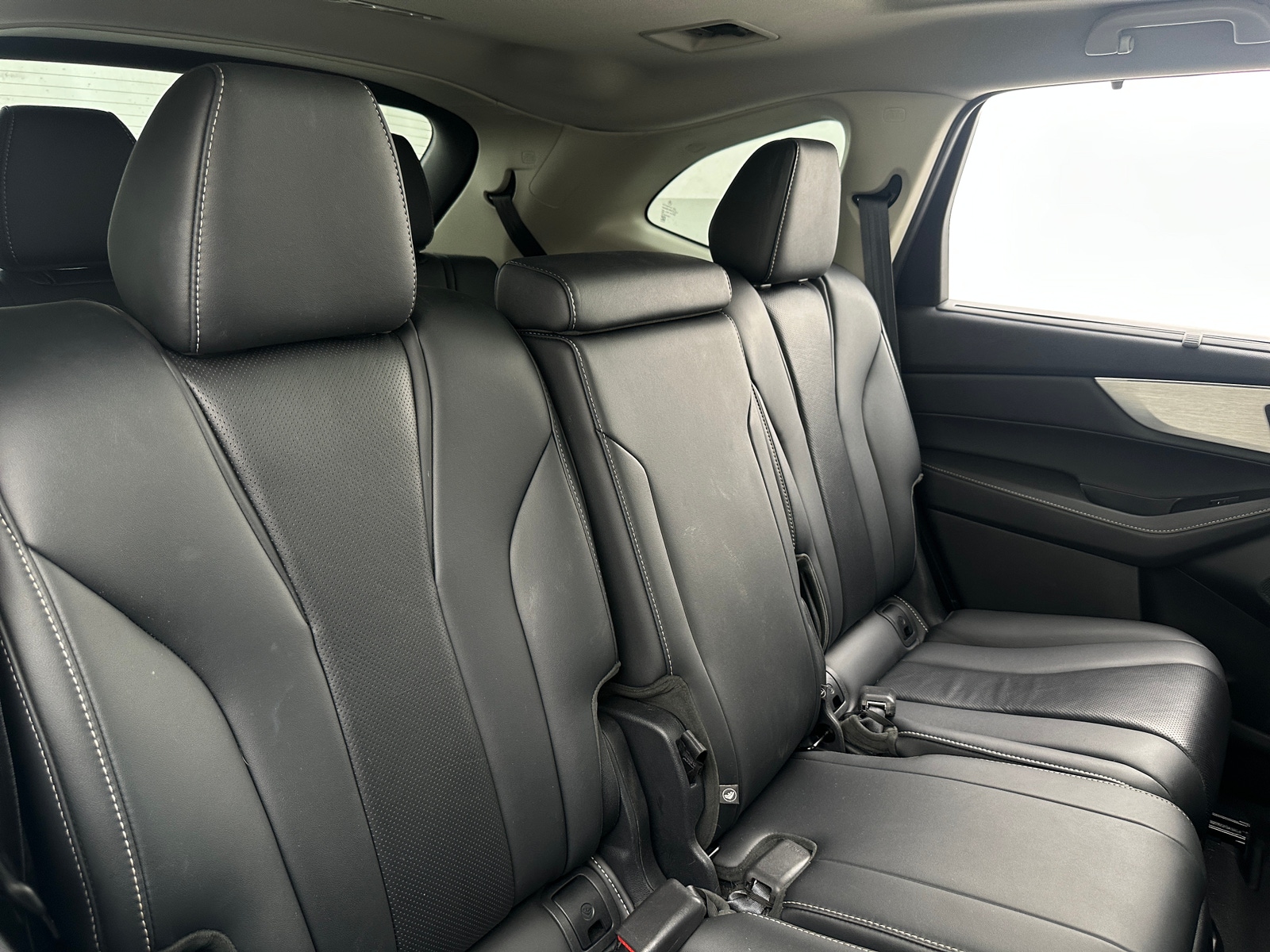 Thumbnail: 2023 Acura MDX - 5