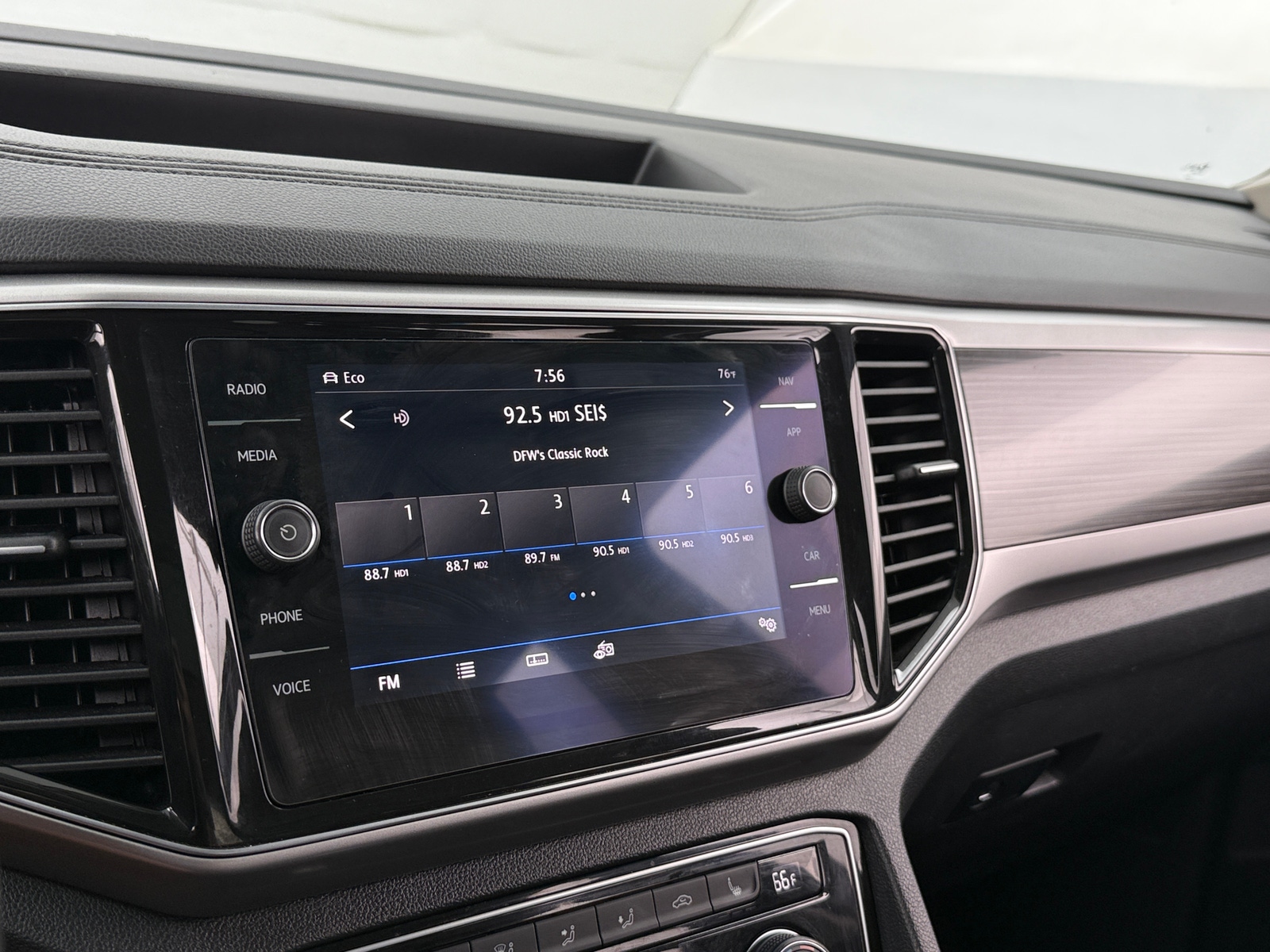 Thumbnail: 2019 Volkswagen Atlas - 3