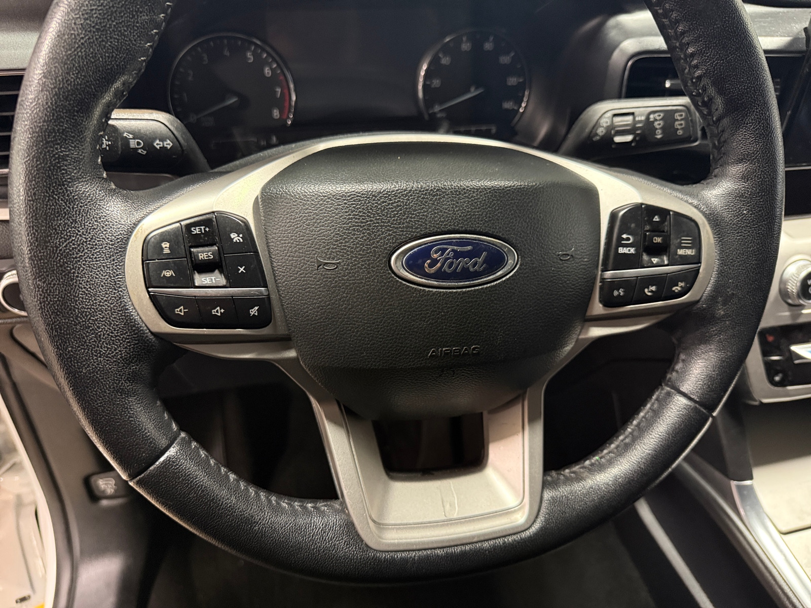 Thumbnail: 2022 Ford Explorer - 5