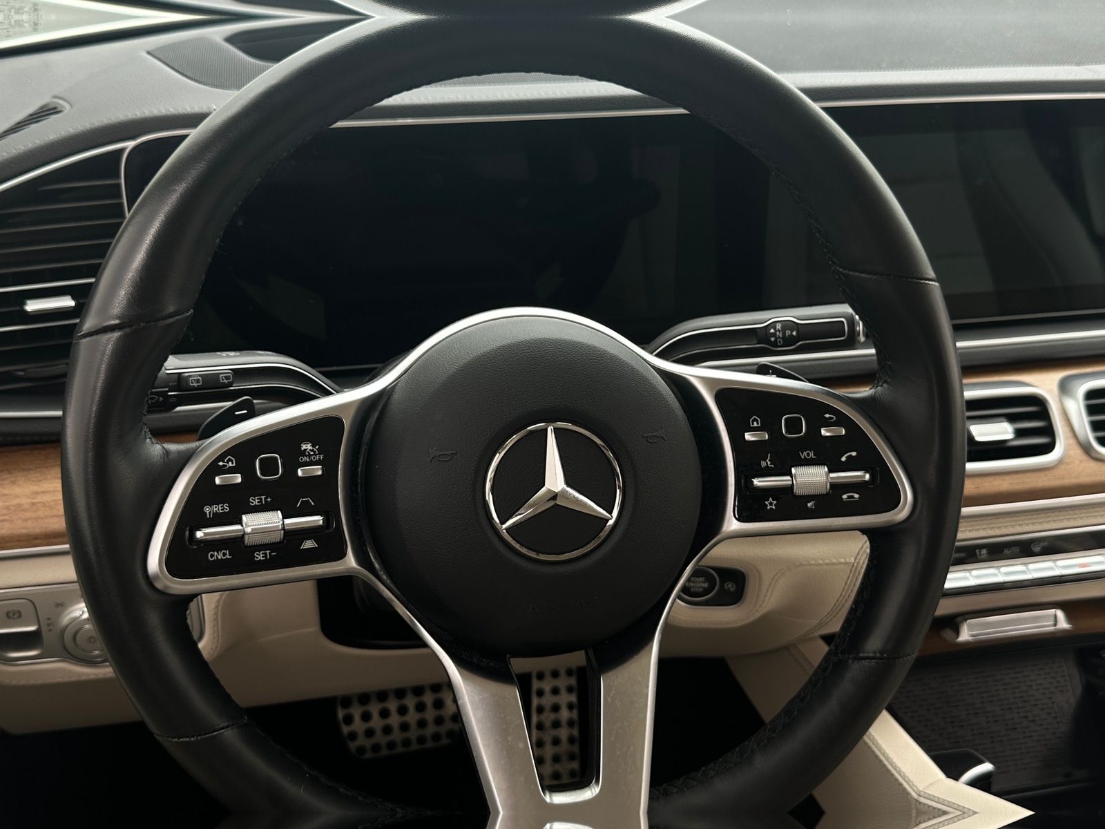 Thumbnail: 2023 Mercedes-Benz GLE - 4
