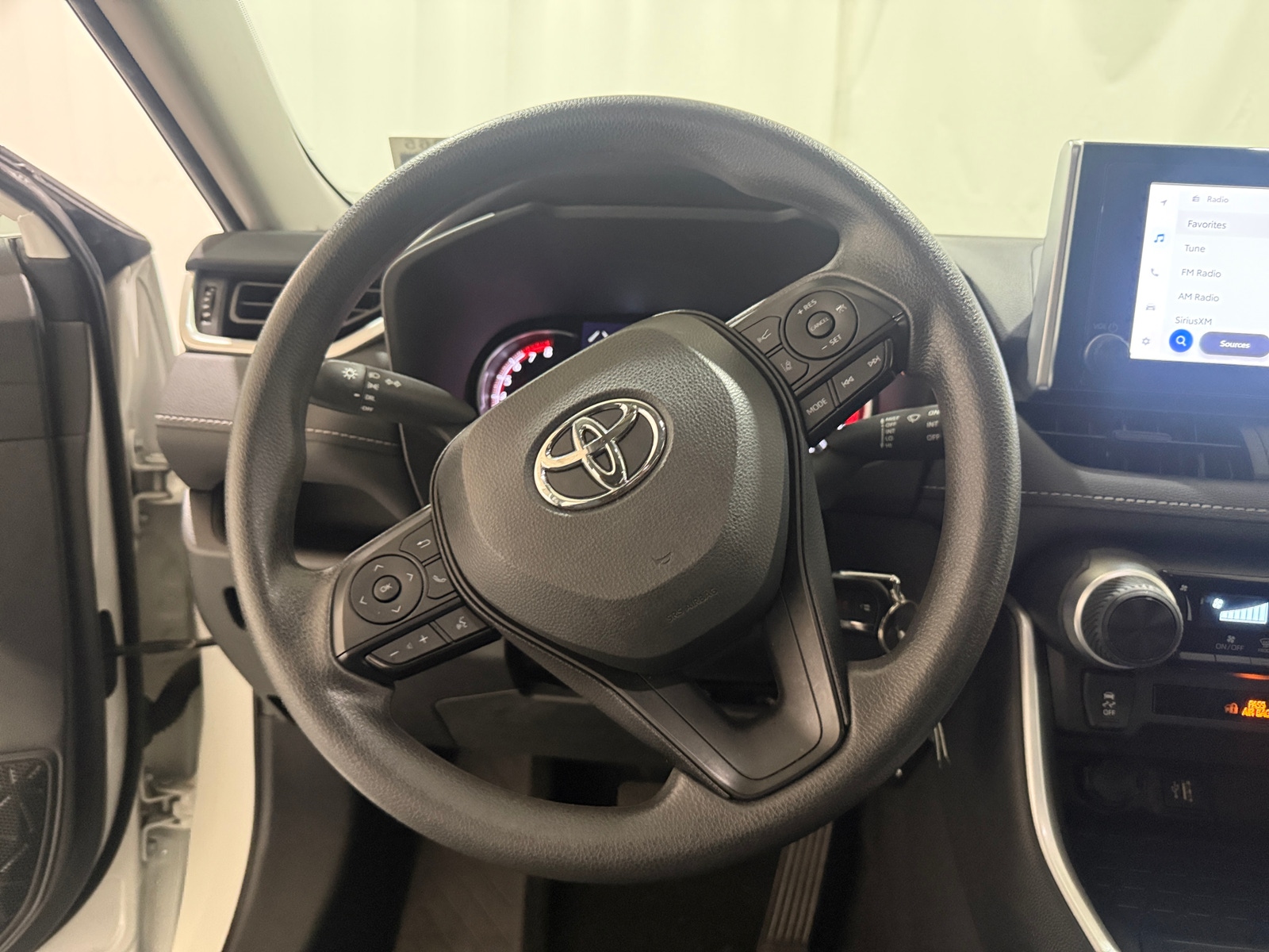 Thumbnail: 2024 Toyota RAV4 - 5