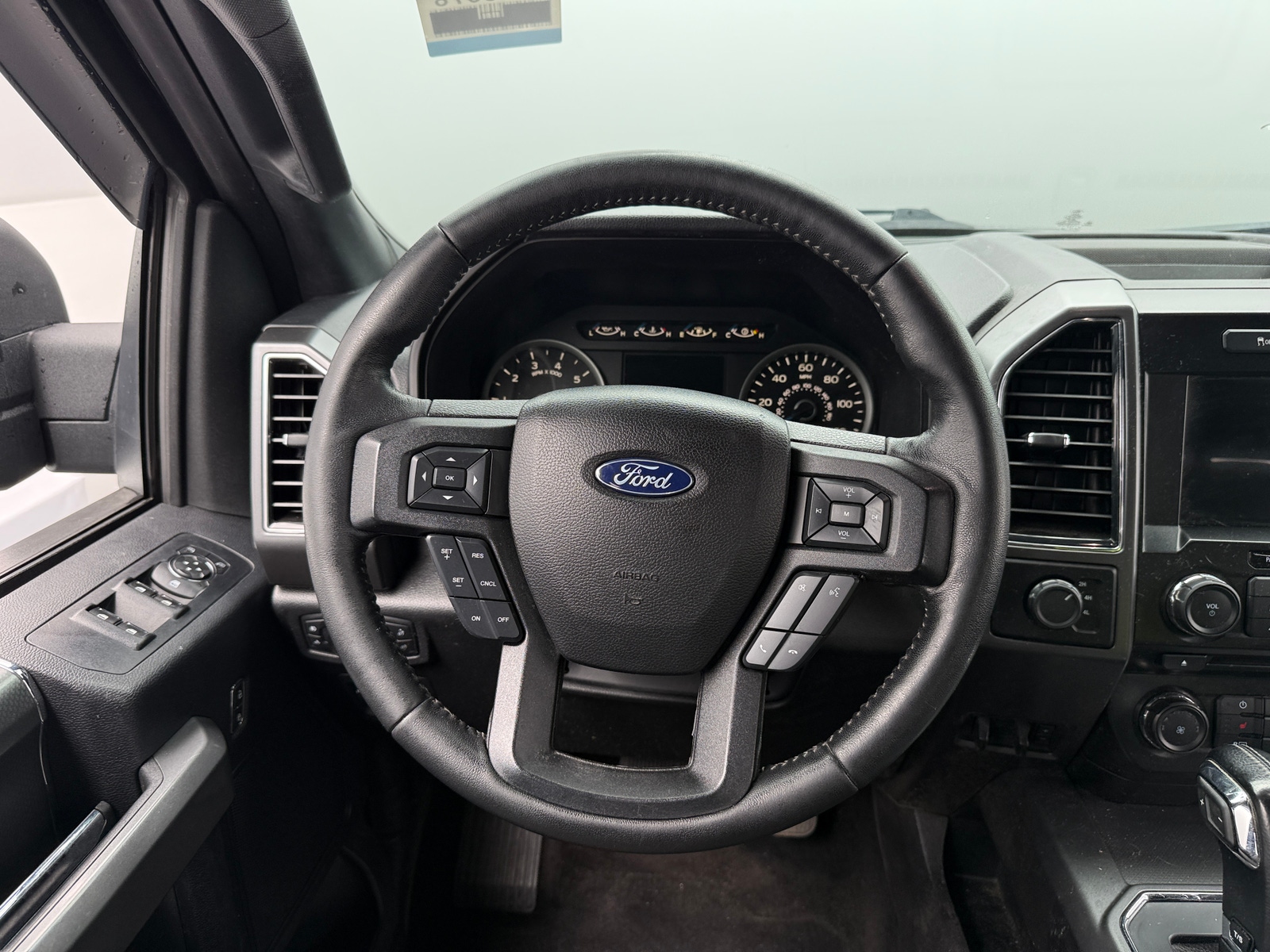 Thumbnail: 2017 Ford Econoline - 5