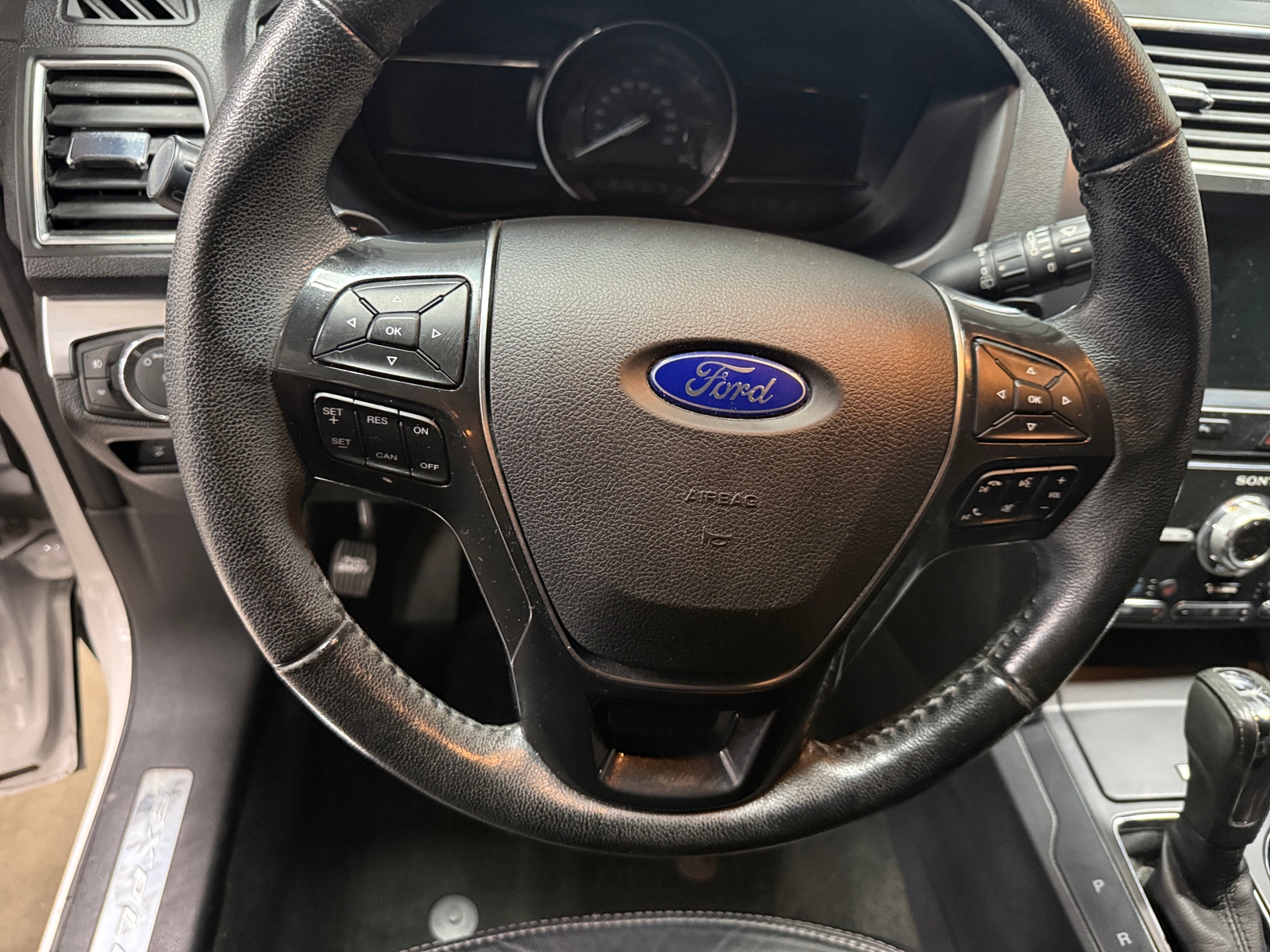 Thumbnail: 2017 Ford Explorer - 4