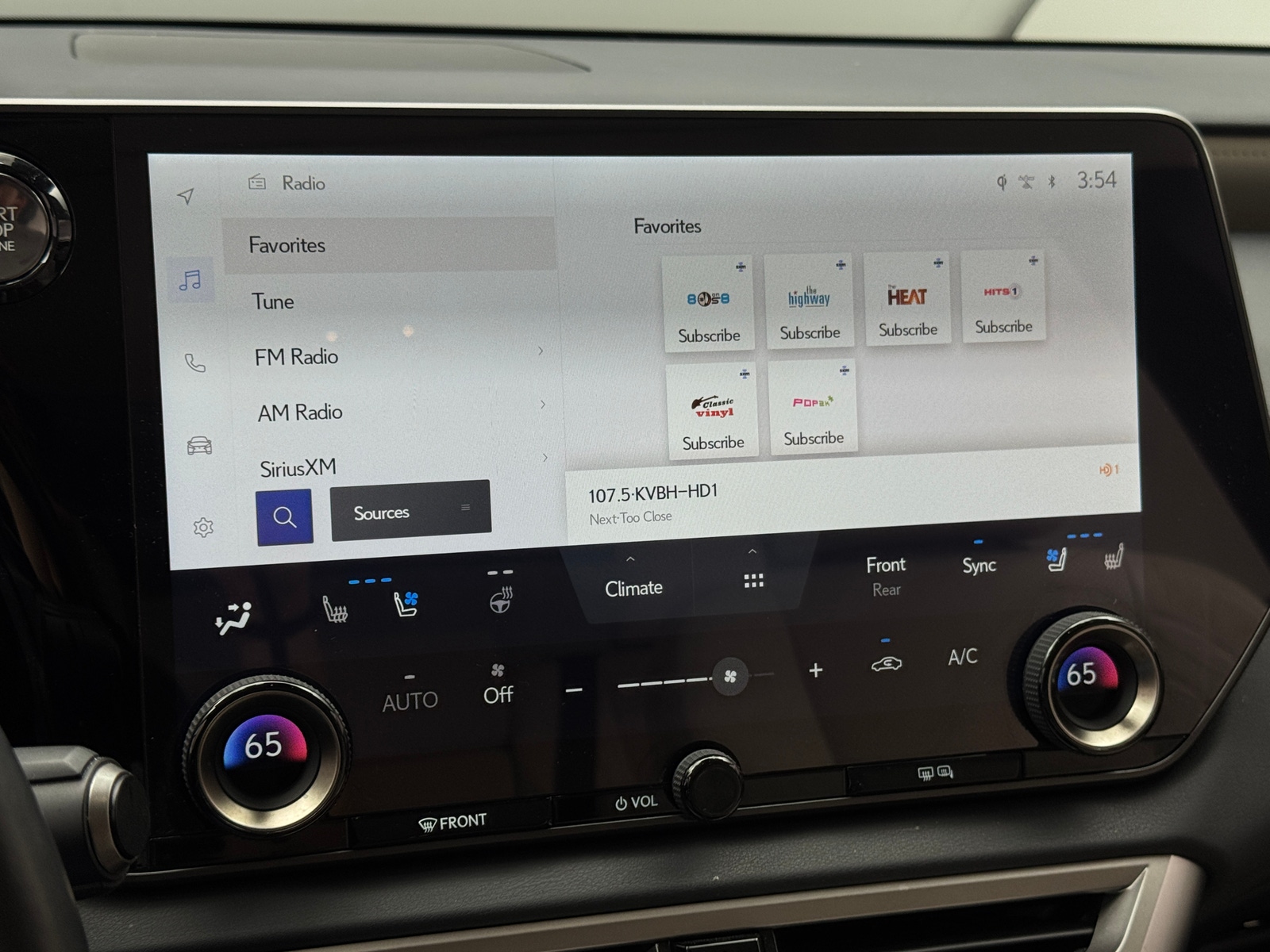Thumbnail: 2023 Lexus RX - 3