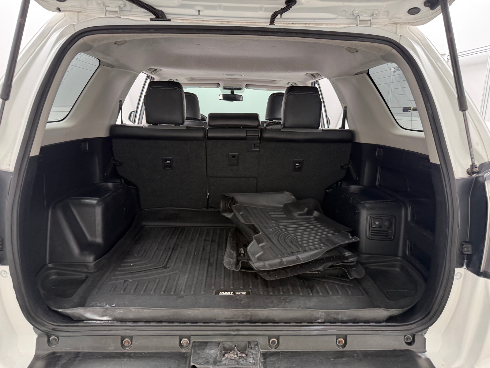 Thumbnail: 2016 Toyota 4Runner - 7