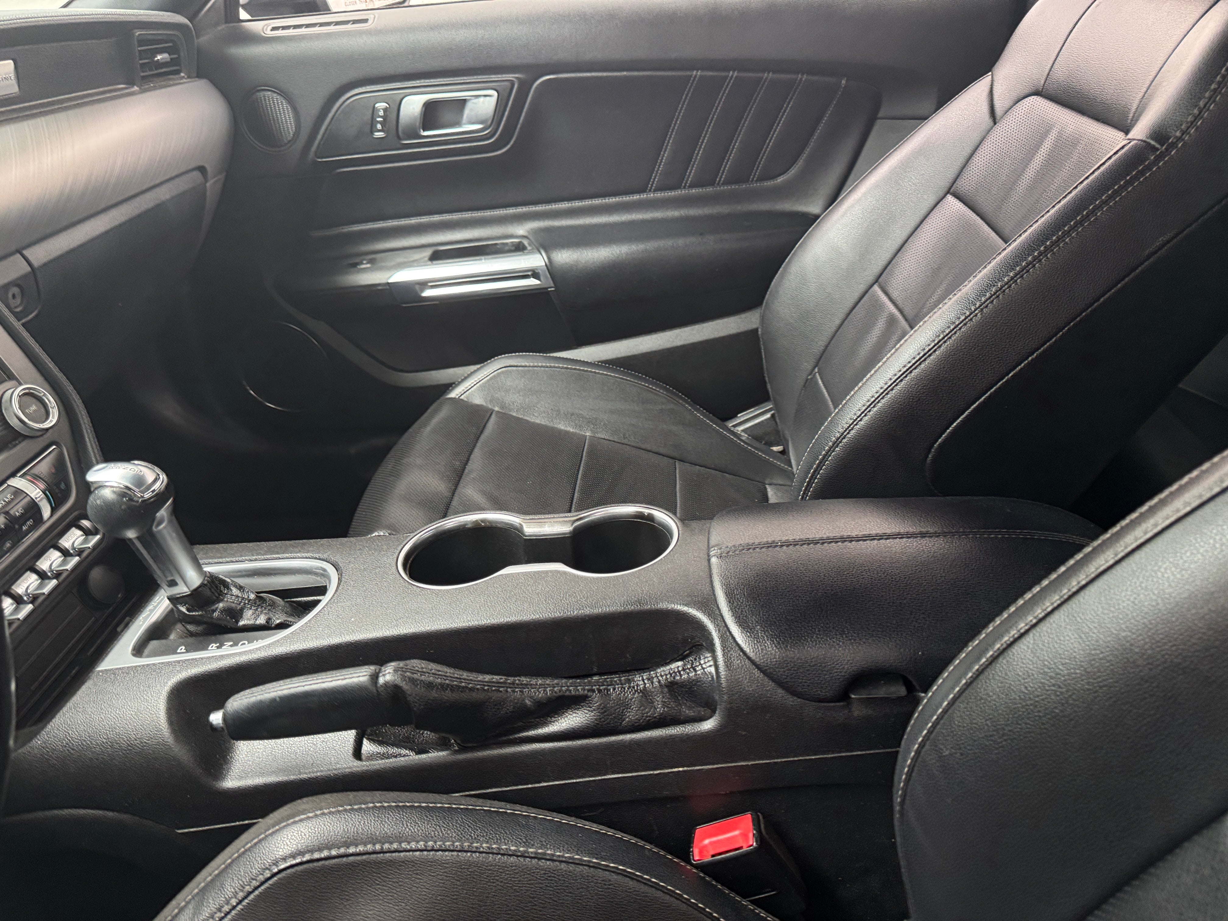2021 Ford Mustang EcoBoost Premium - Photo 6