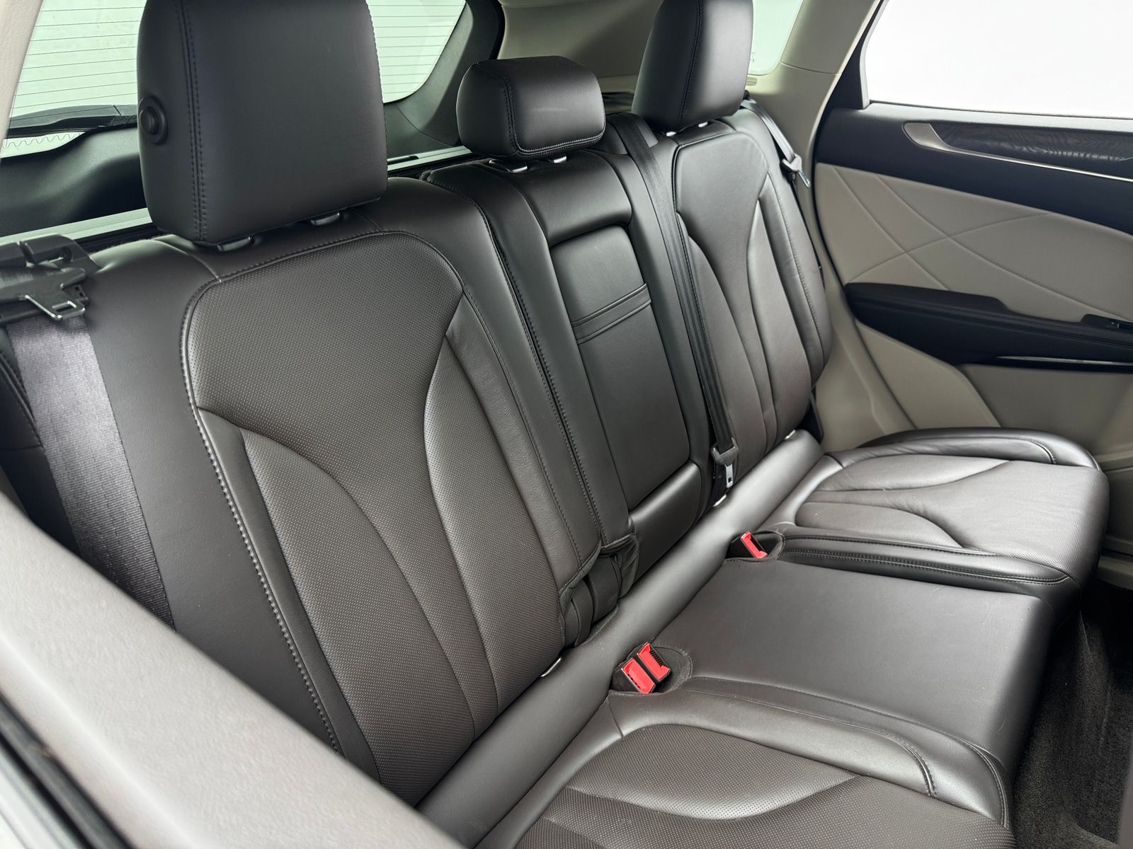 Thumbnail: 2017 Lincoln MKC - 5