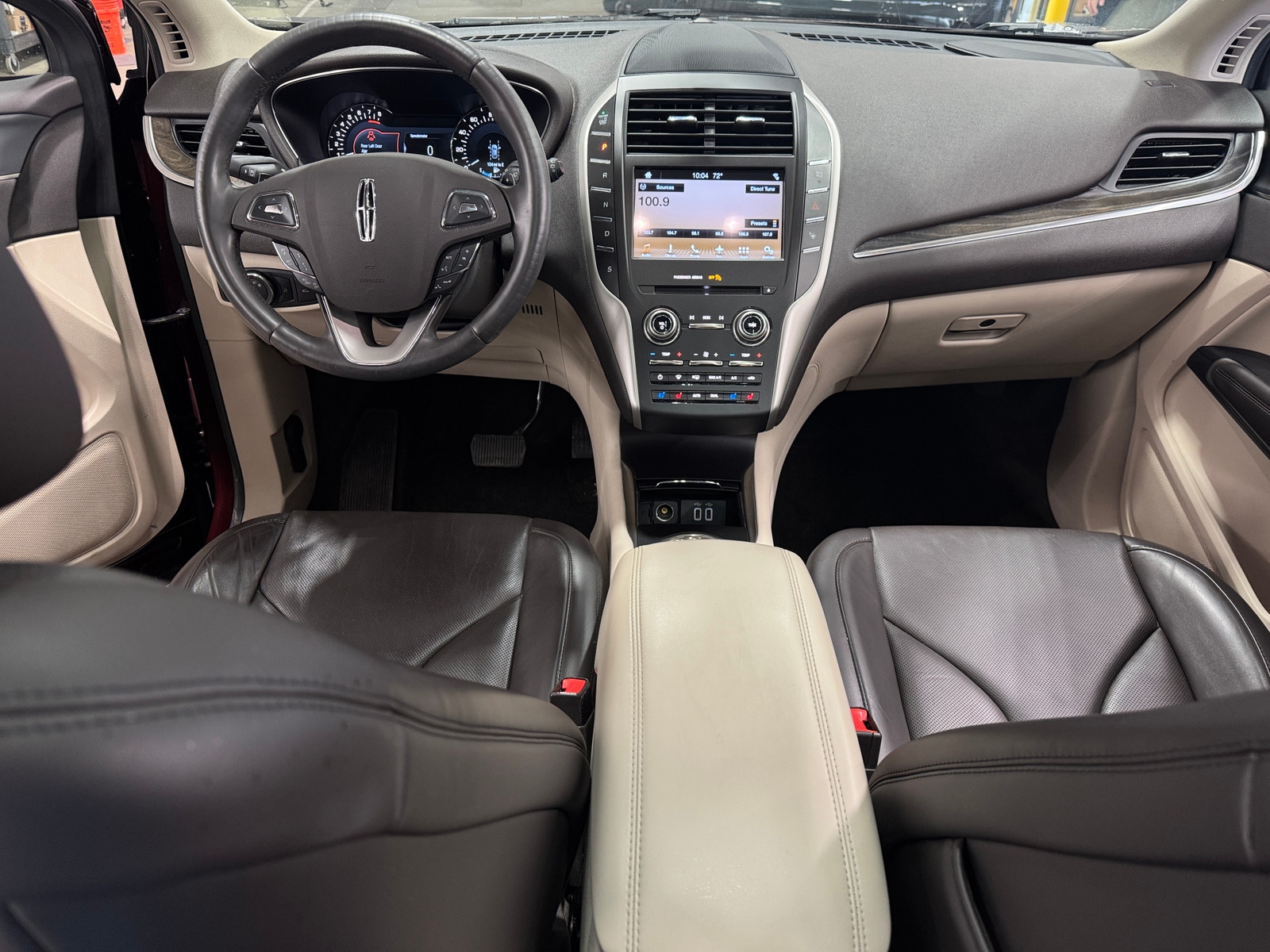 Thumbnail: 2017 Lincoln MKC - 2