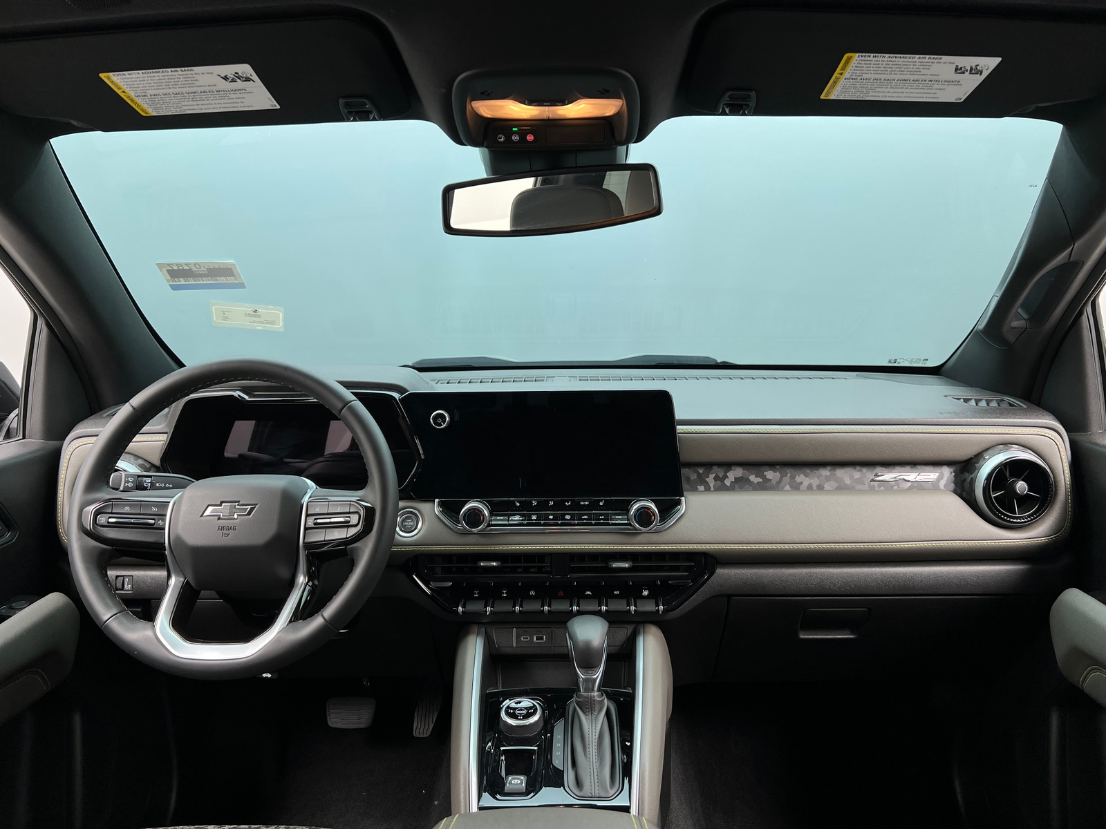 Thumbnail: 2024 Chevrolet Colorado - 3