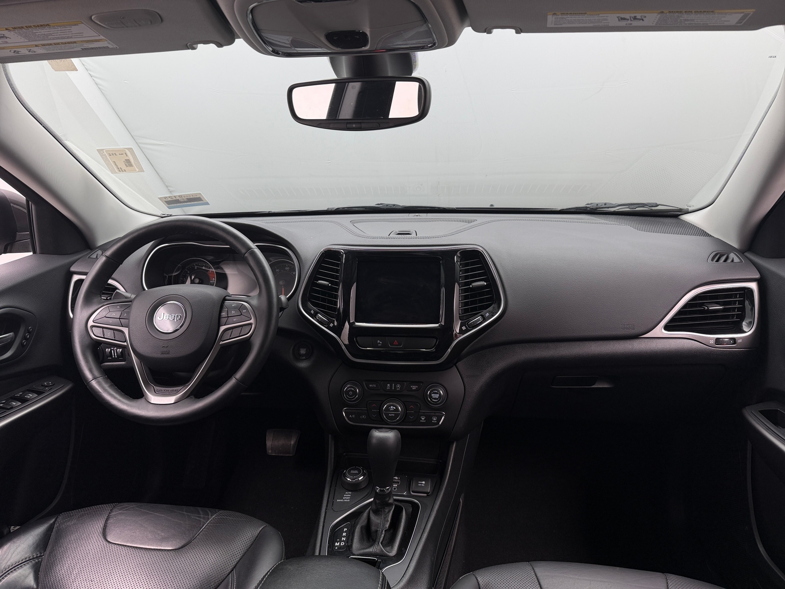 Thumbnail: 2019 Jeep Cherokee - 3
