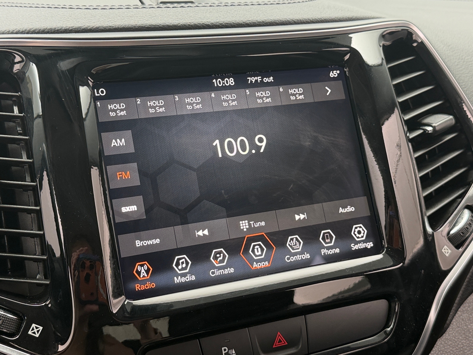 Thumbnail: 2019 Jeep Cherokee - 4