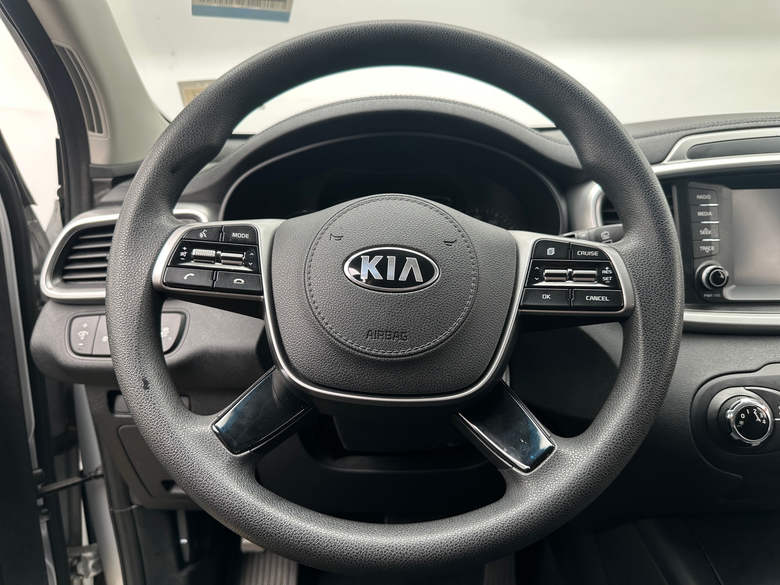 Thumbnail: 2019 Kia Sorento - 5