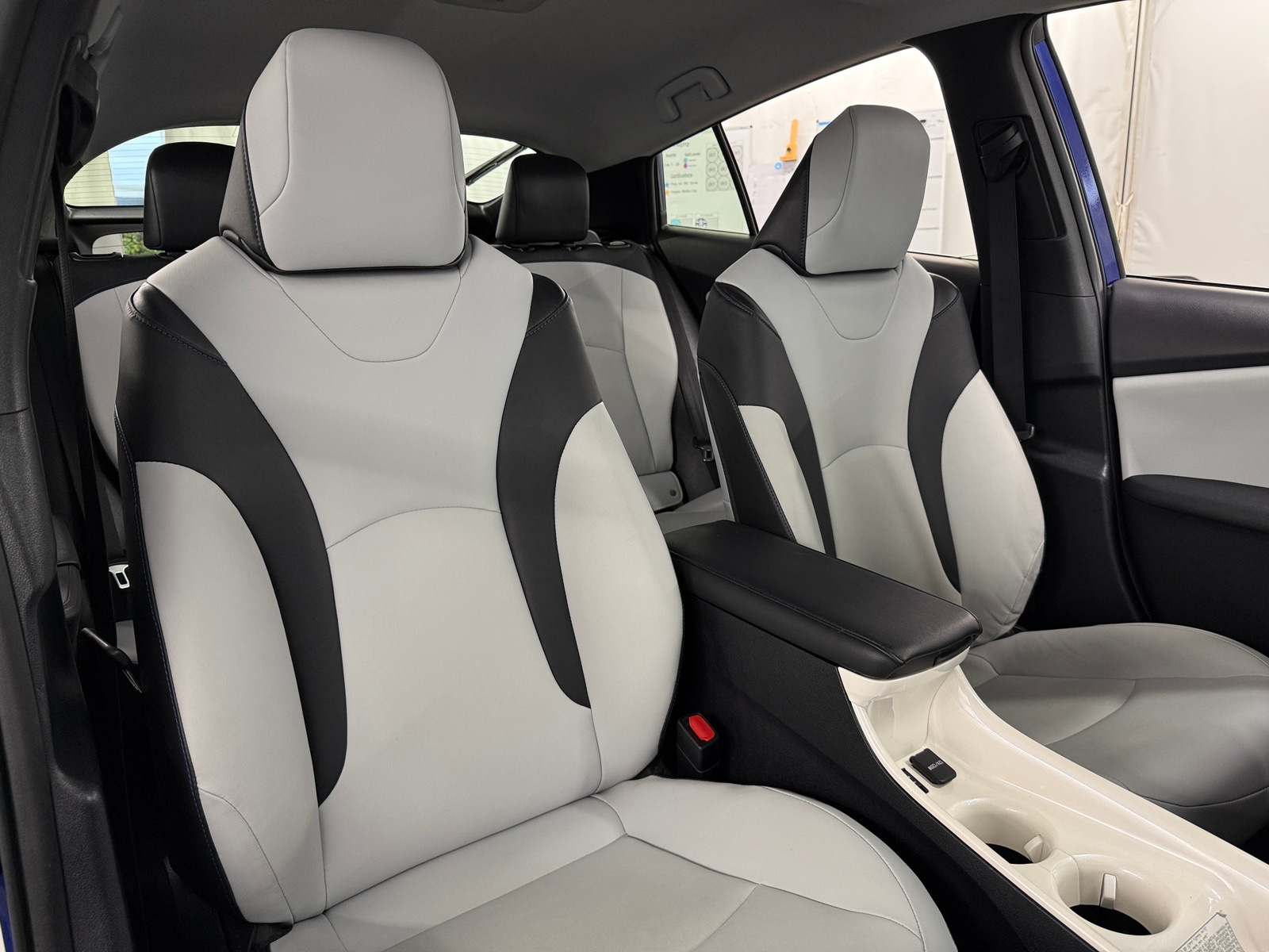 Thumbnail: 2018 Toyota Prius - 2