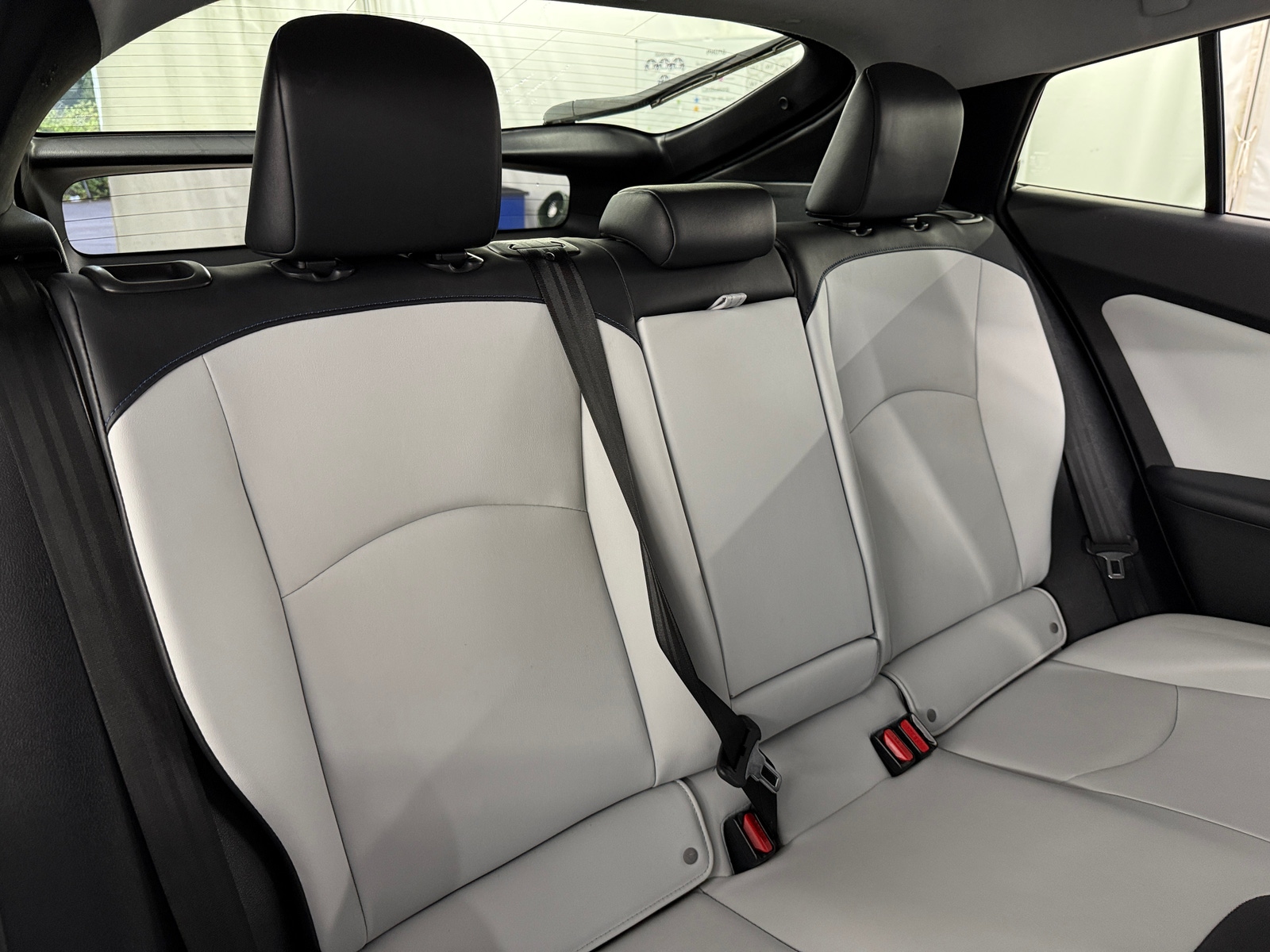 Thumbnail: 2018 Toyota Prius - 6