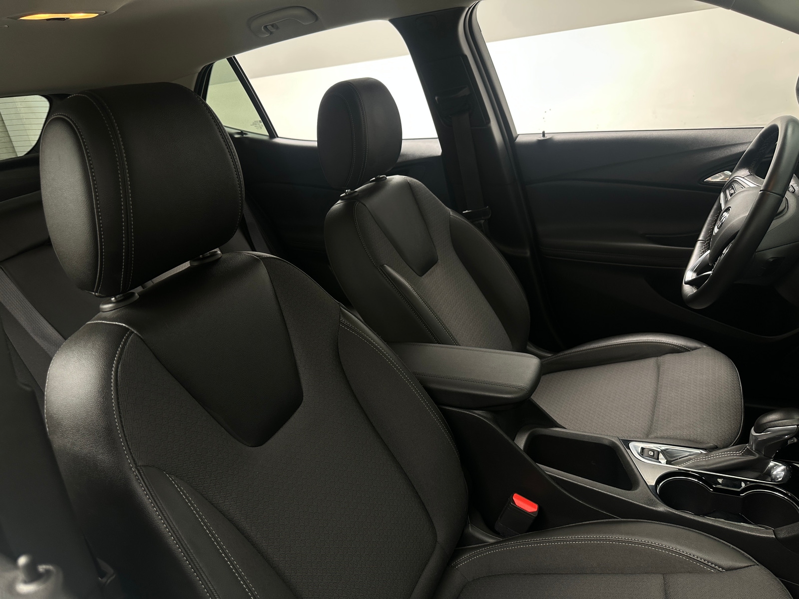 Thumbnail: 2023 Buick Encore GX - 2