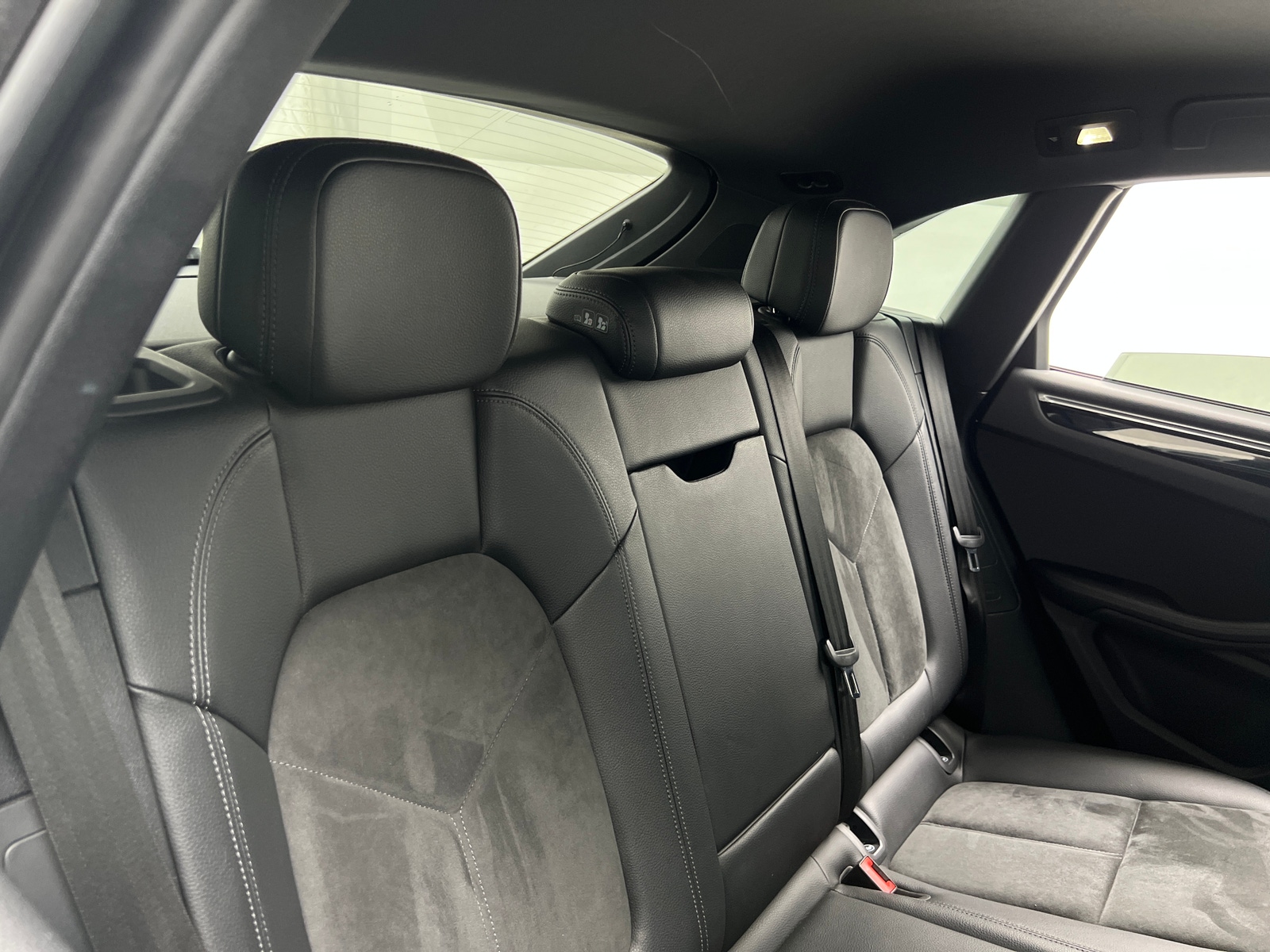 Thumbnail: 2019 Porsche Macan - 5