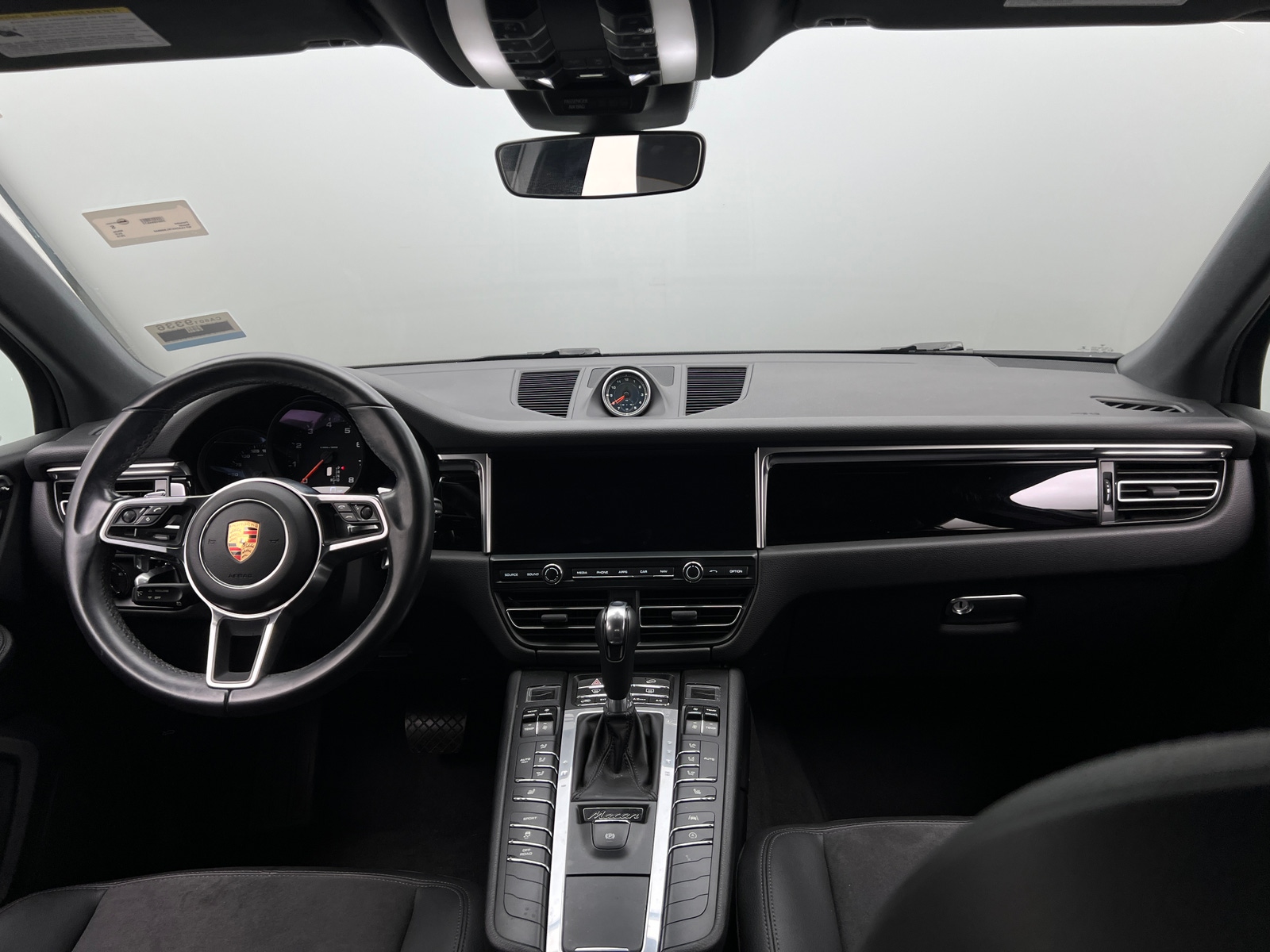 Thumbnail: 2019 Porsche Macan - 2