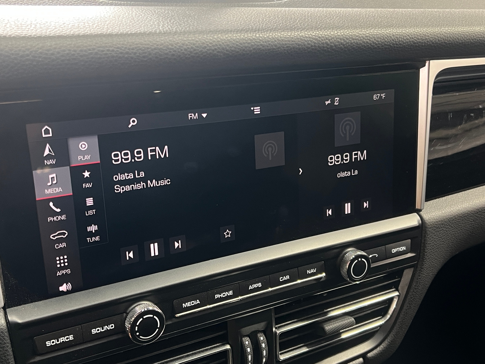 Thumbnail: 2019 Porsche Macan - 3