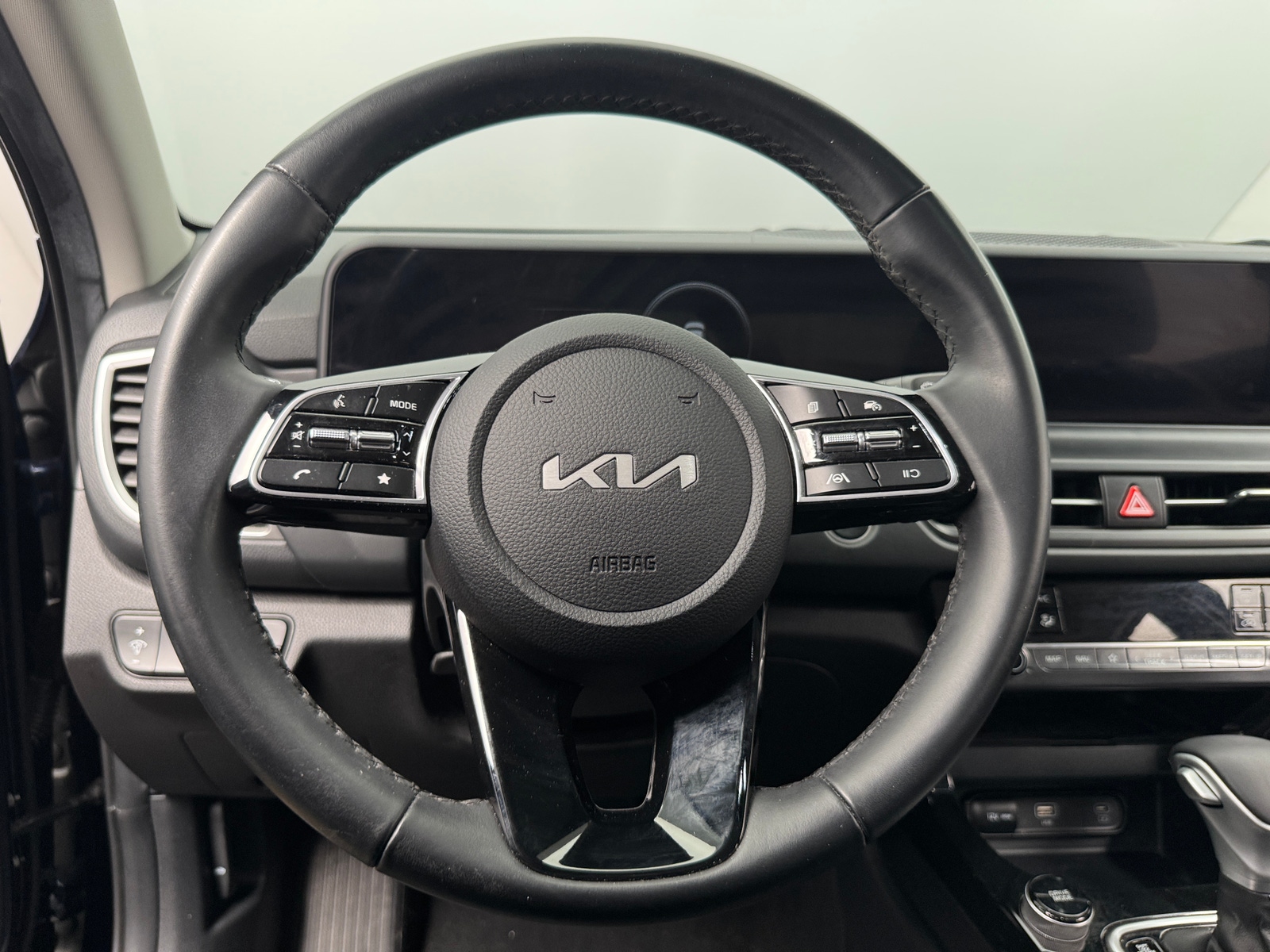 Thumbnail: 2024 Kia Seltos - 4