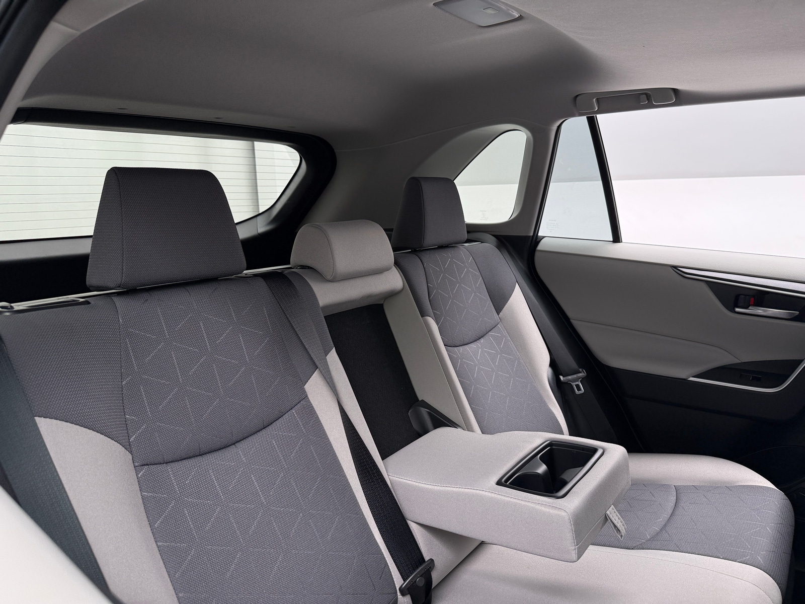Thumbnail: 2025 Toyota RAV4 - 6