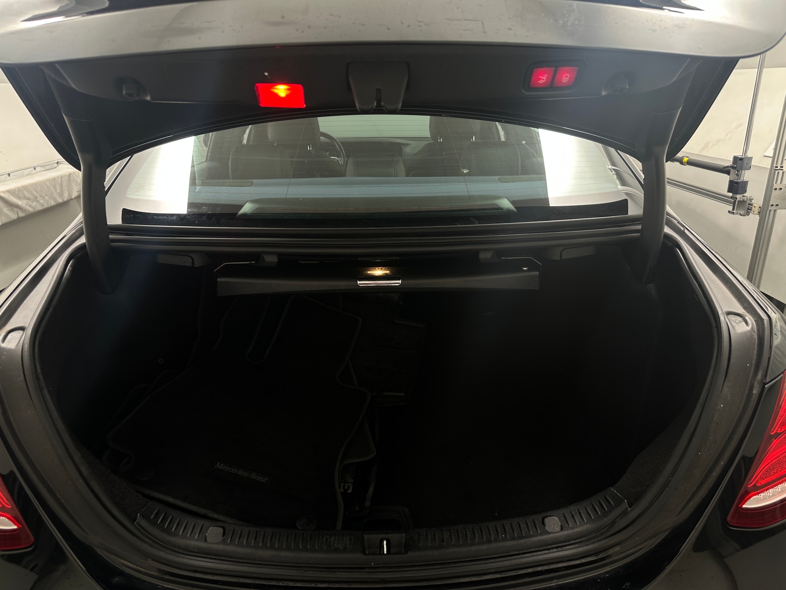 Thumbnail: 2019 Mercedes-Benz E-Class - 6