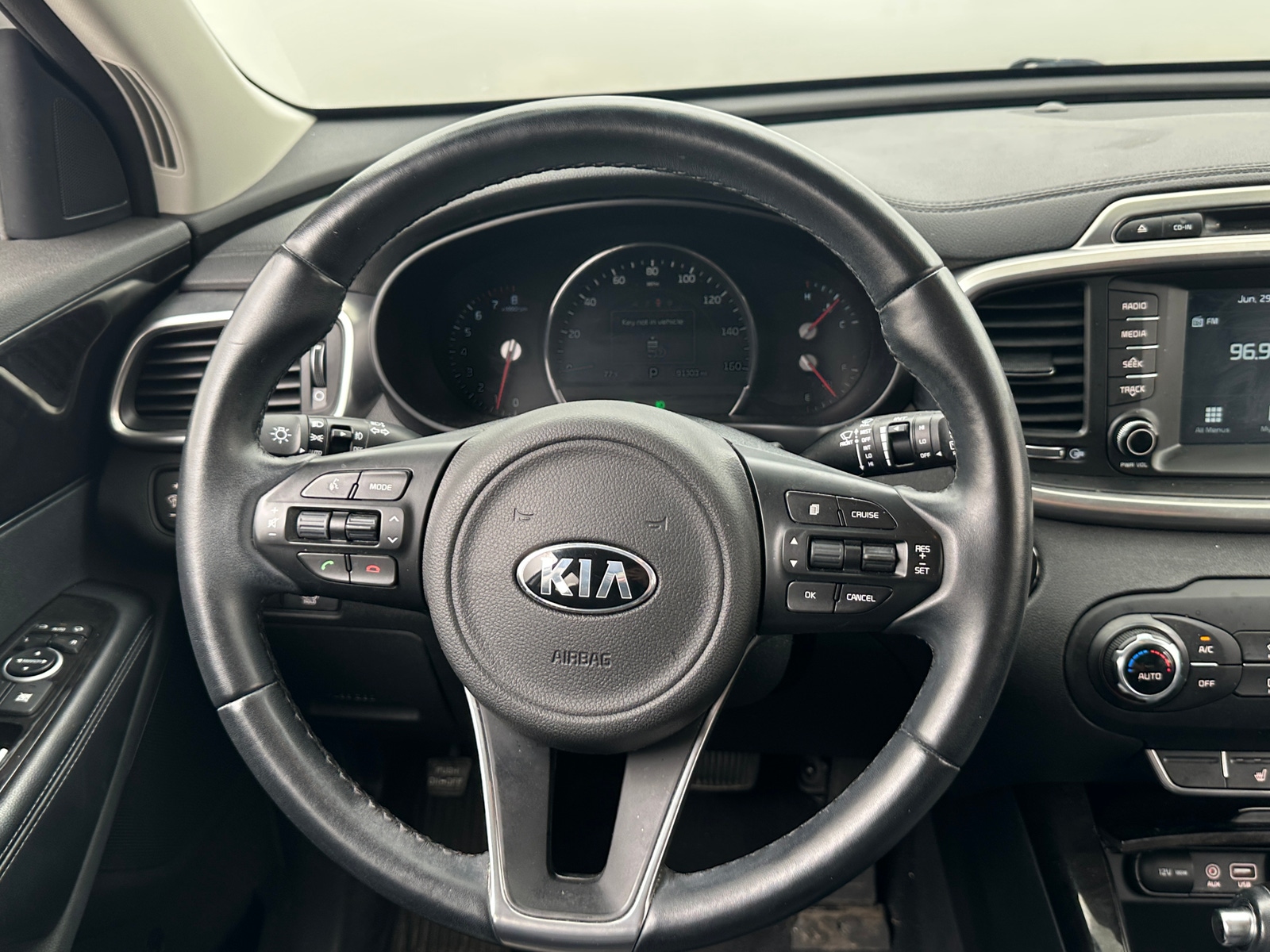 Thumbnail: 2018 Kia Sorento - 5