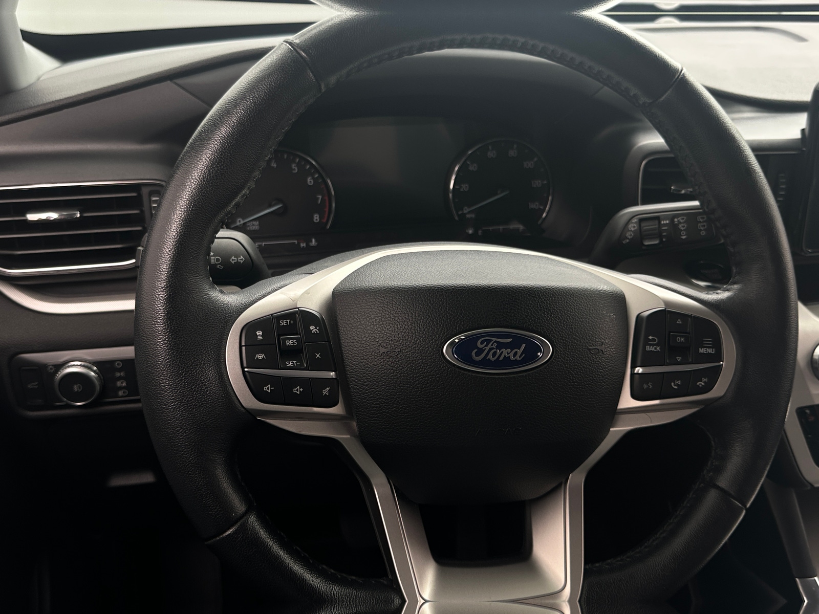 Thumbnail: 2022 Ford Explorer - 4