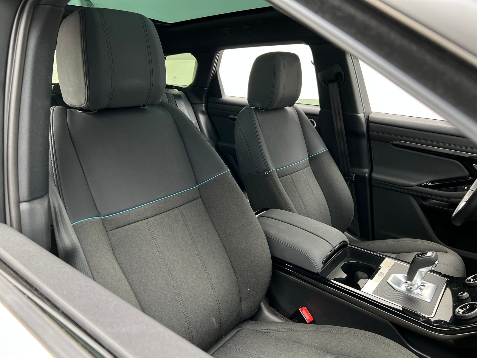 Thumbnail: 2020 Land Rover Range Rover Evoque - 2