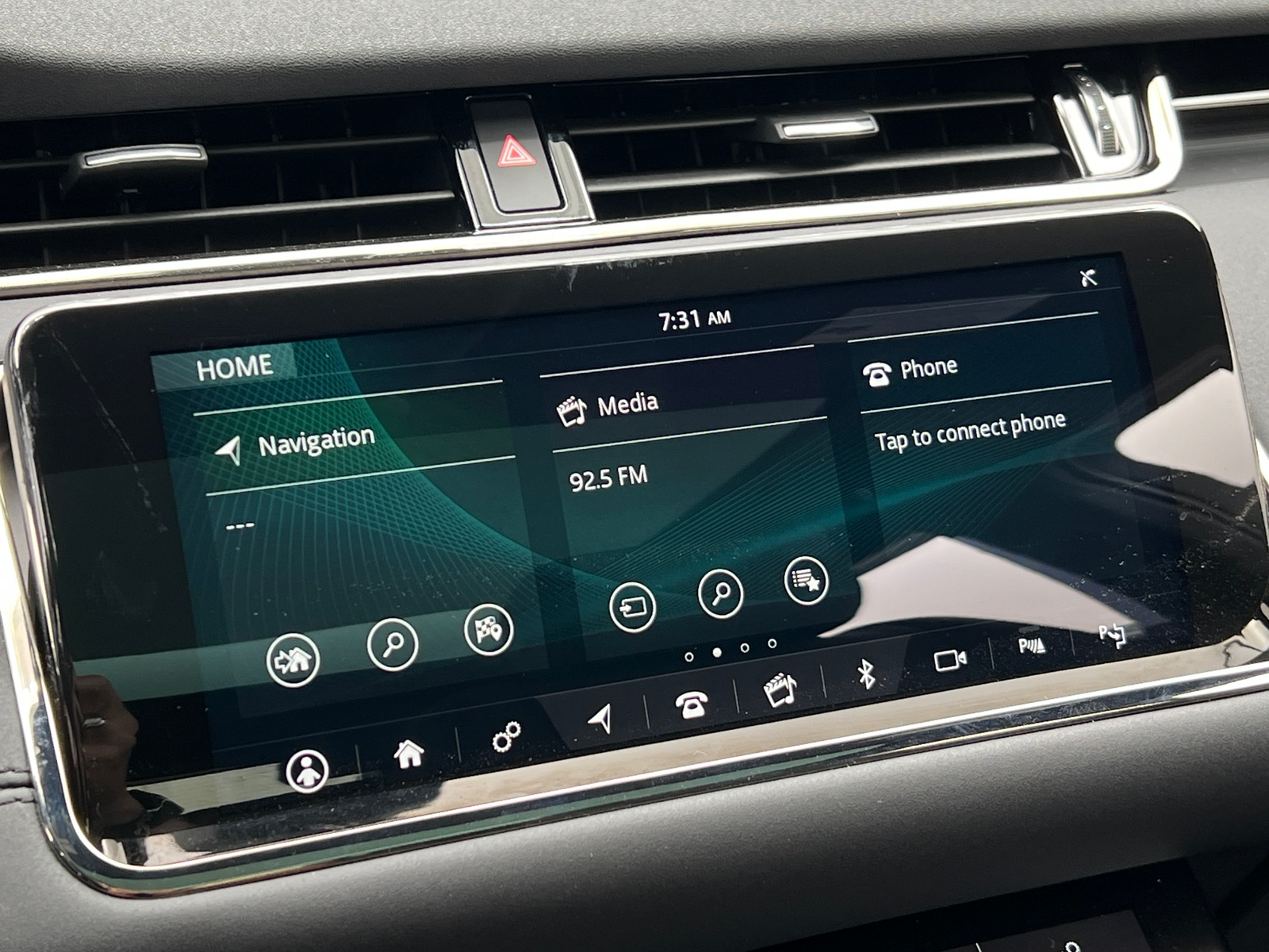 Thumbnail: 2020 Land Rover Range Rover Evoque - 4