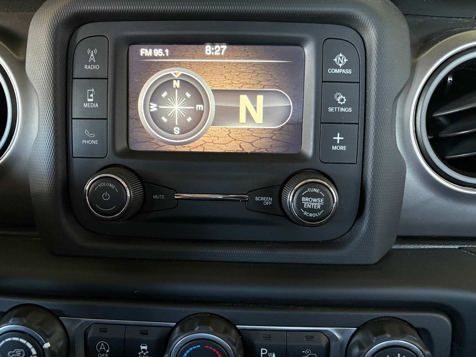 Thumbnail: 2020 Jeep Gladiator - 4