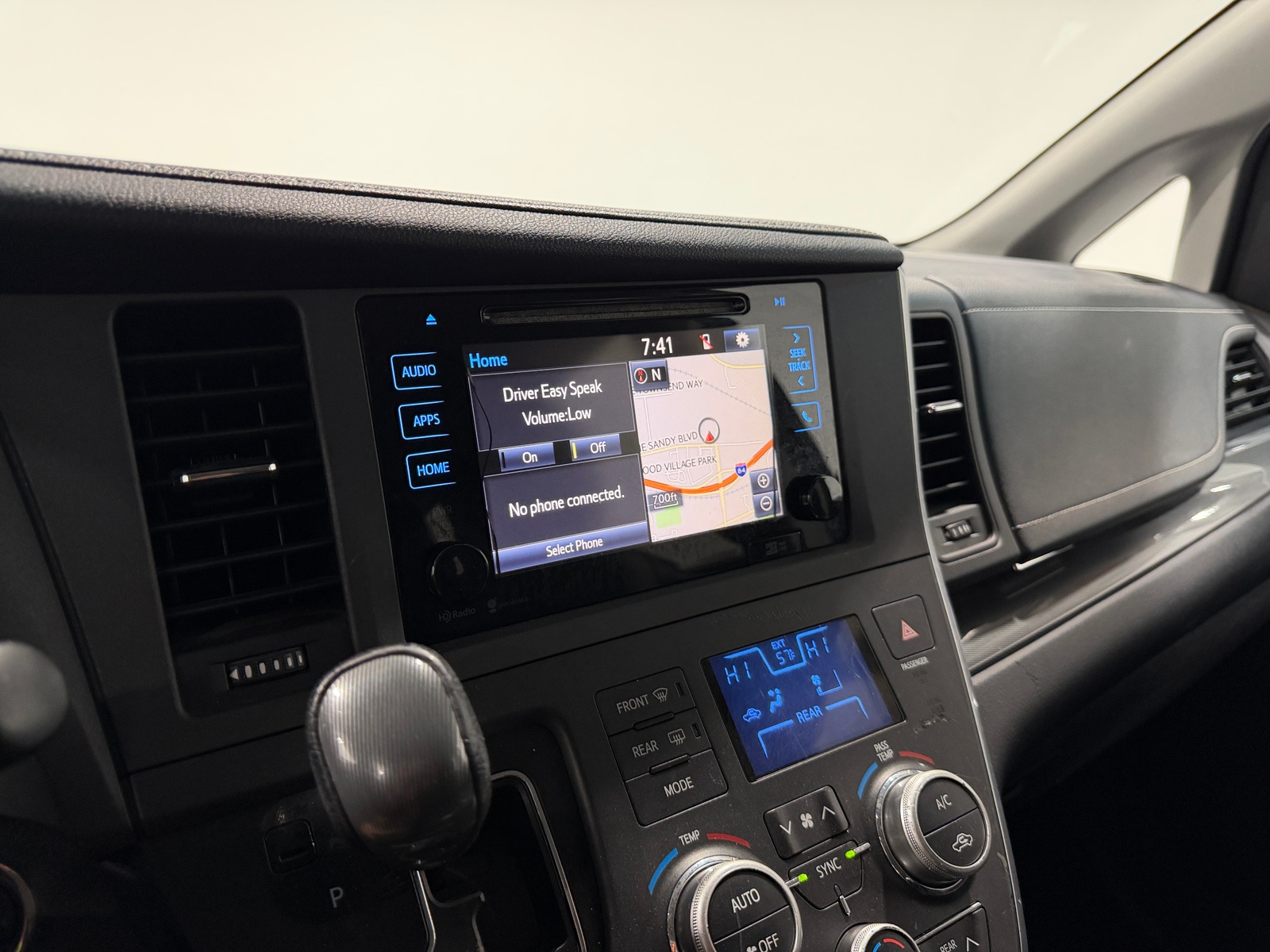 Thumbnail: 2015 Toyota Sienna - 3
